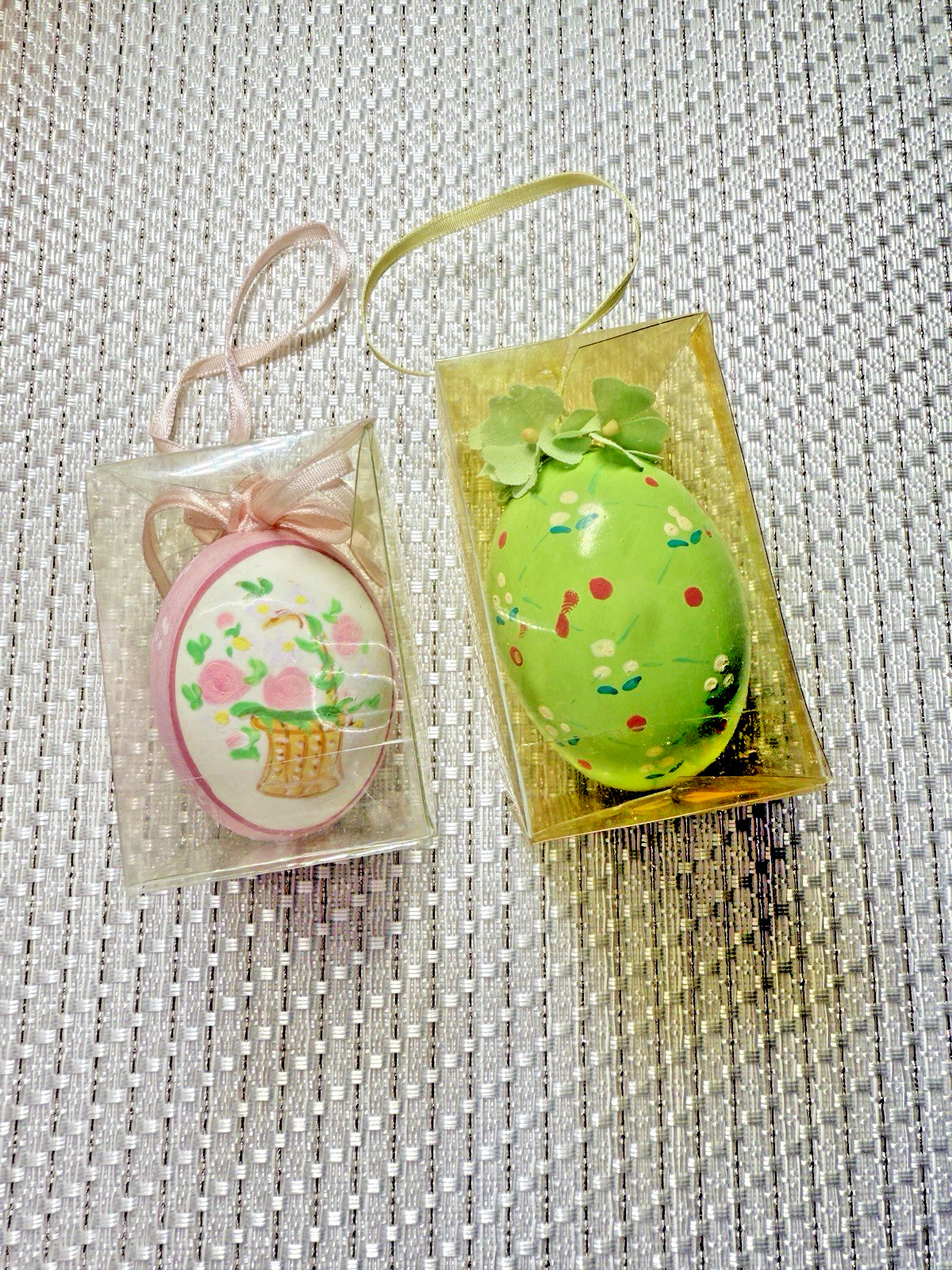 VINTAGE LOT of 2 Hand Painted Easter Eggs Flower Motif Delicate NOS VINTAGE LOT of 2 Hand Painted Easter Eggs Flower Motif Delicate NOS