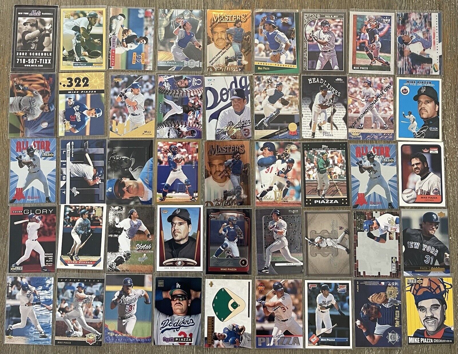 [Lot of 45] Mike Piazza HOF - LA Dodgers New York Mets Baseball Card Collection