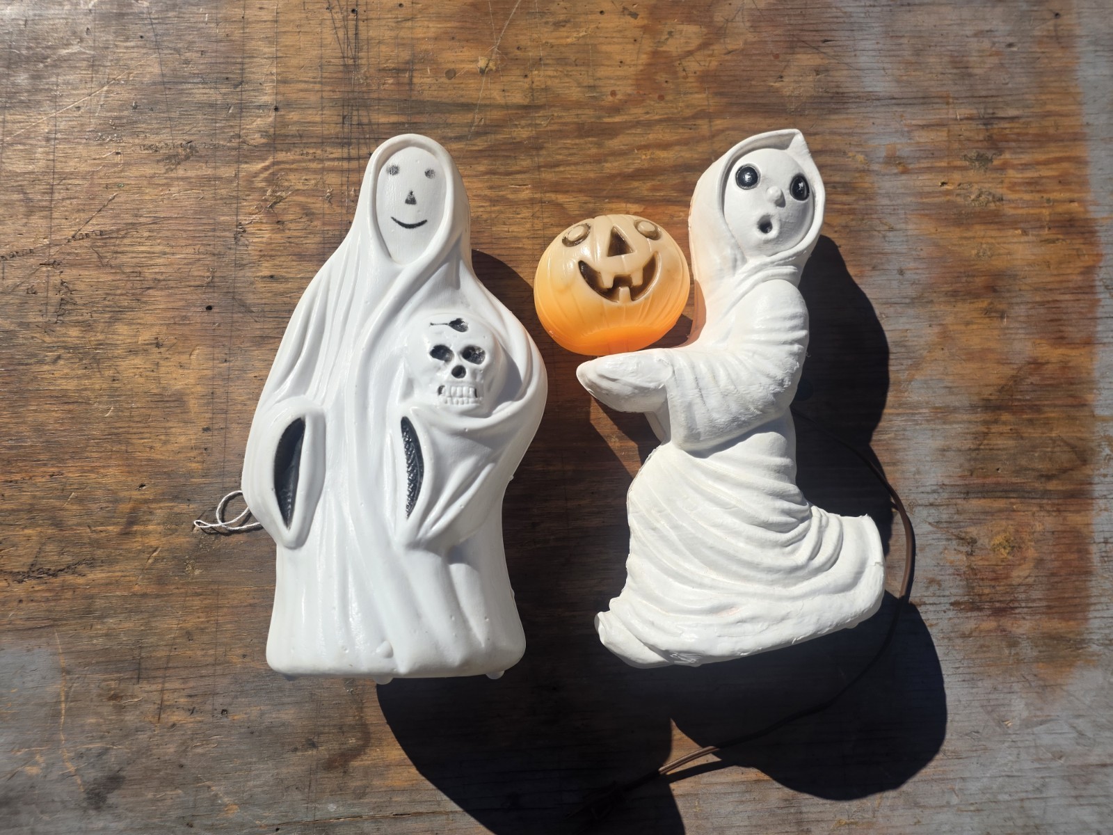 Vintage General Foam Plastics Ghost Holding Jack-O-Lantern Lighted Plug-In 13in Vintage General Foam Plastics Ghost Holding Jack-O-Lantern Lighted Plug-In 13in