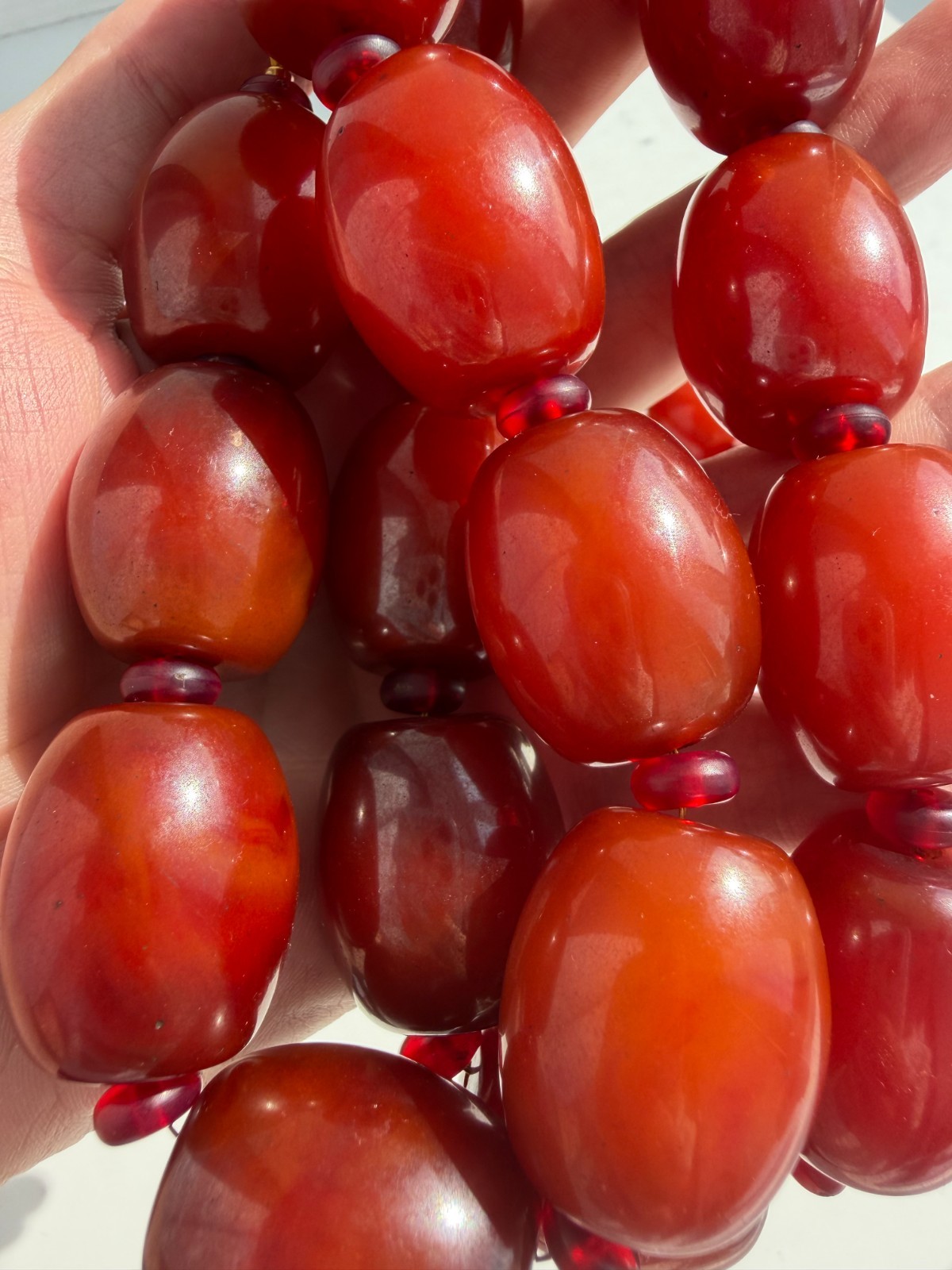Vintage Bakelite Beads and a bracelet (1949) by Catalin Faturan weight: 285 gram Vintage Bakelite Beads and a bracelet (1949) by Catalin Faturan weight: 285 gram