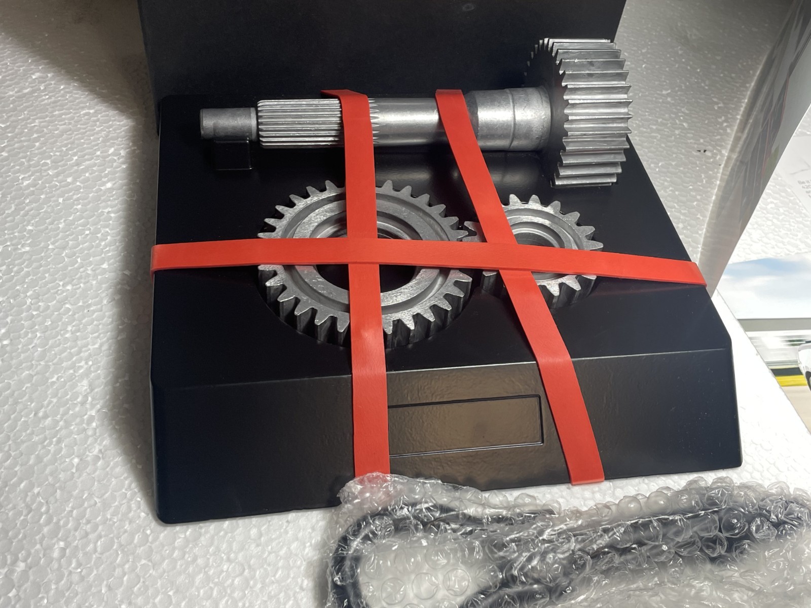 2021 Ford Mustang Mach 1 Gift Set M6316 Tow Hook Transmission Gear Collection 2021 Ford Mustang Mach 1 Gift Set M6316 Tow Hook Transmission Gear Collection