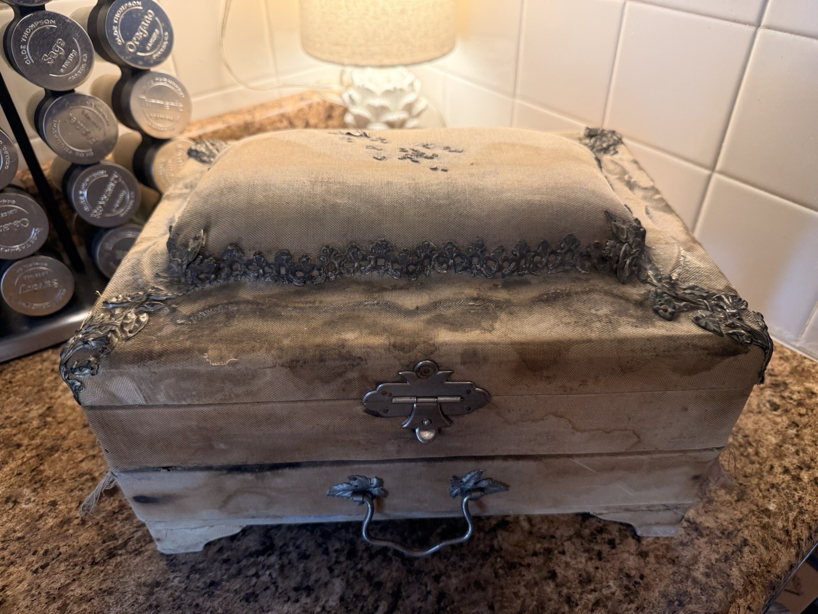 Antique 1890s Victorian Lady’s Toilet Dressing Box Brush Set Drawer Antique 1890s Victorian Lady’s Toilet Dressing Box Brush Set Drawer