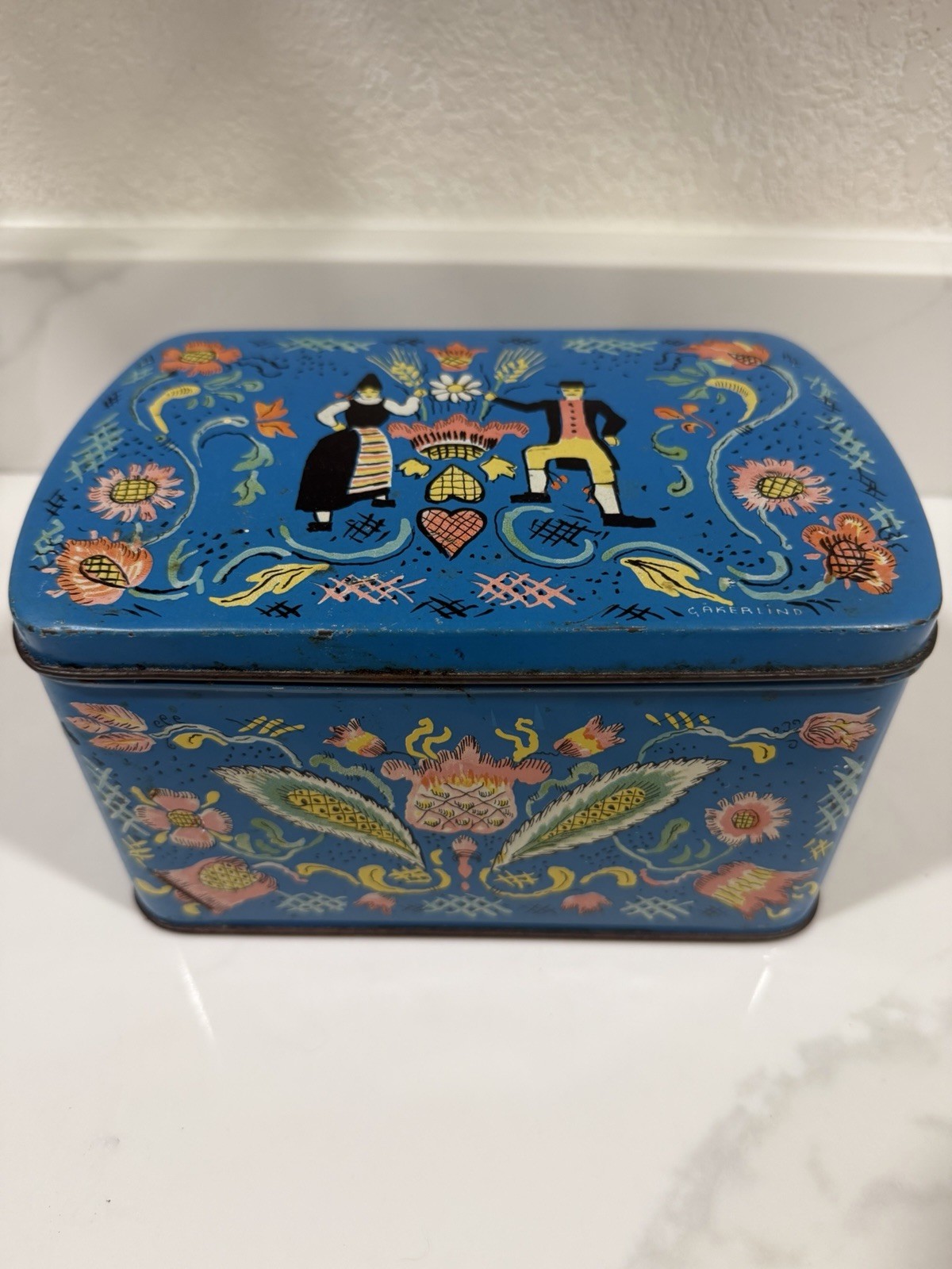 Vintage 1950s Swedish Nilsjohan “Kullan” Tin – Gunnar Åkerlind Design