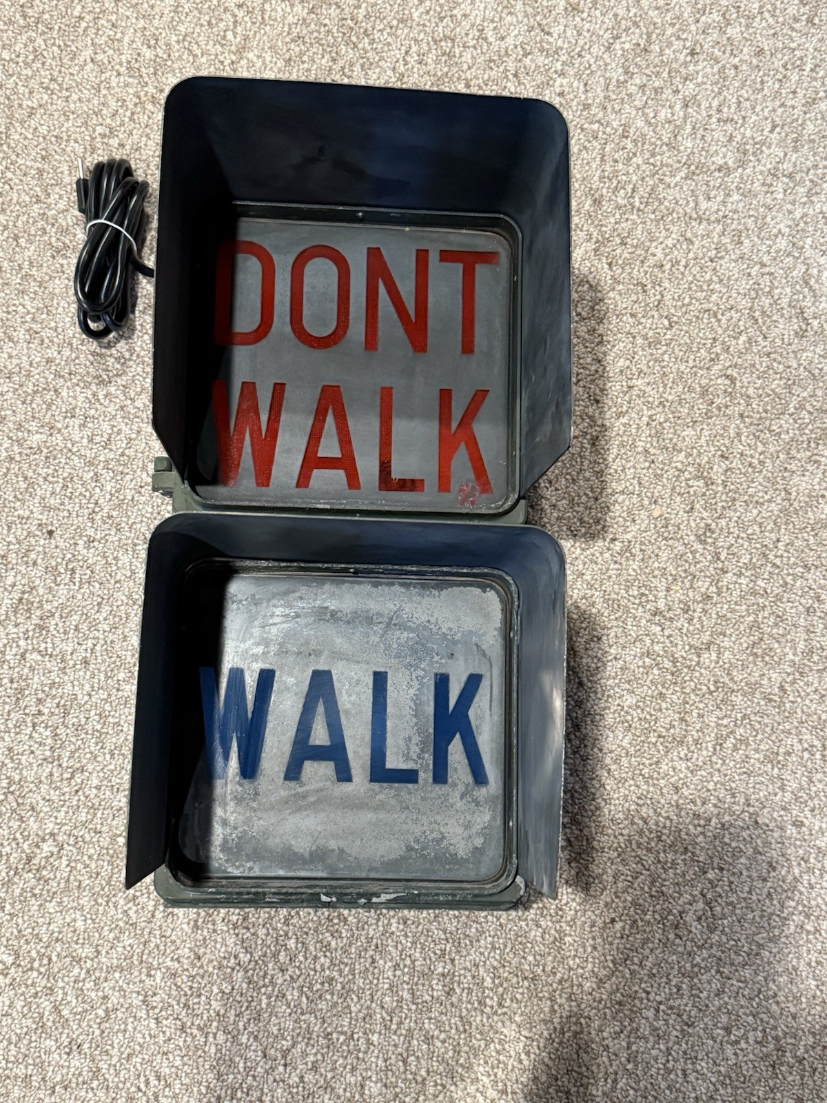 Vintage Crouse Hinds Walk - Don\'t Walk Traffic Light Signal with sequencer Vintage Crouse Hinds Walk - Don\'t Walk Traffic Light Signal with sequencer