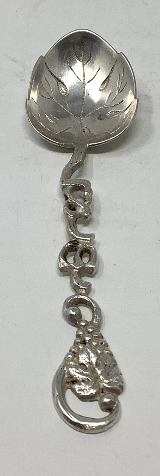 Vintage 800 Sterling Silver Teaspoon with Gapes & Leaves Handle 5\ Vintage 800 Sterling Silver Teaspoon with Gapes & Leaves Handle 5\