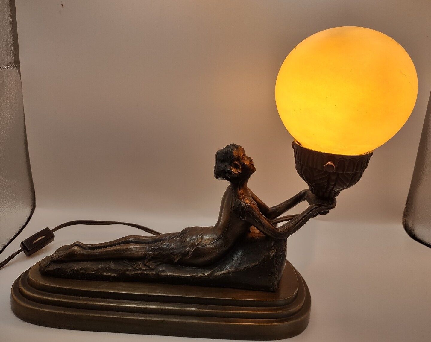 Vintage Art Deco Chandler Rare With Base Laying Lady Figural Light Gold Globe 