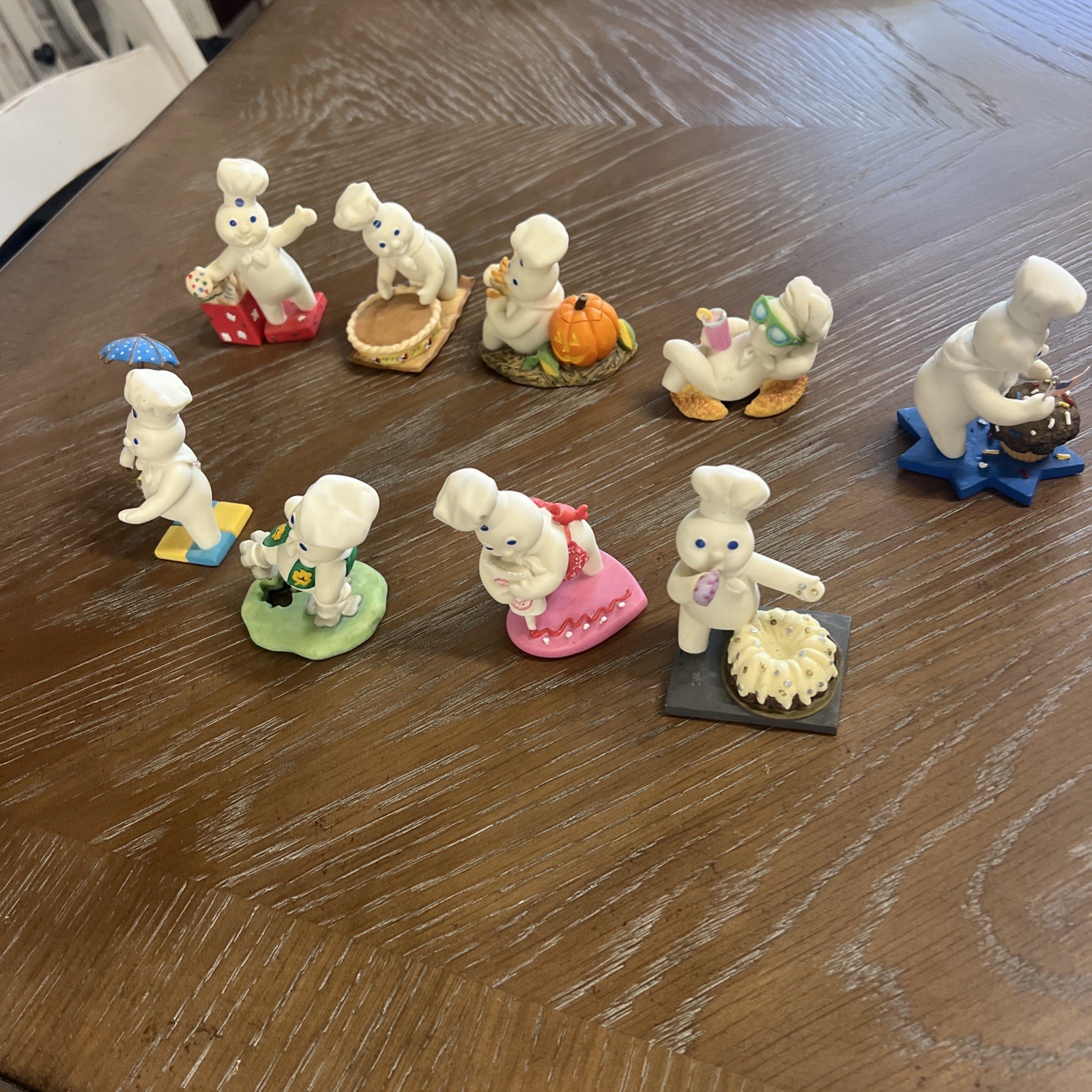 9 of 12 Pillsbury Doughboy Ceramic Painted Figurines Jan-Dec Monthly Set 1997 9 of 12 Pillsbury Doughboy Ceramic Painted Figurines Jan-Dec Monthly Set 1997