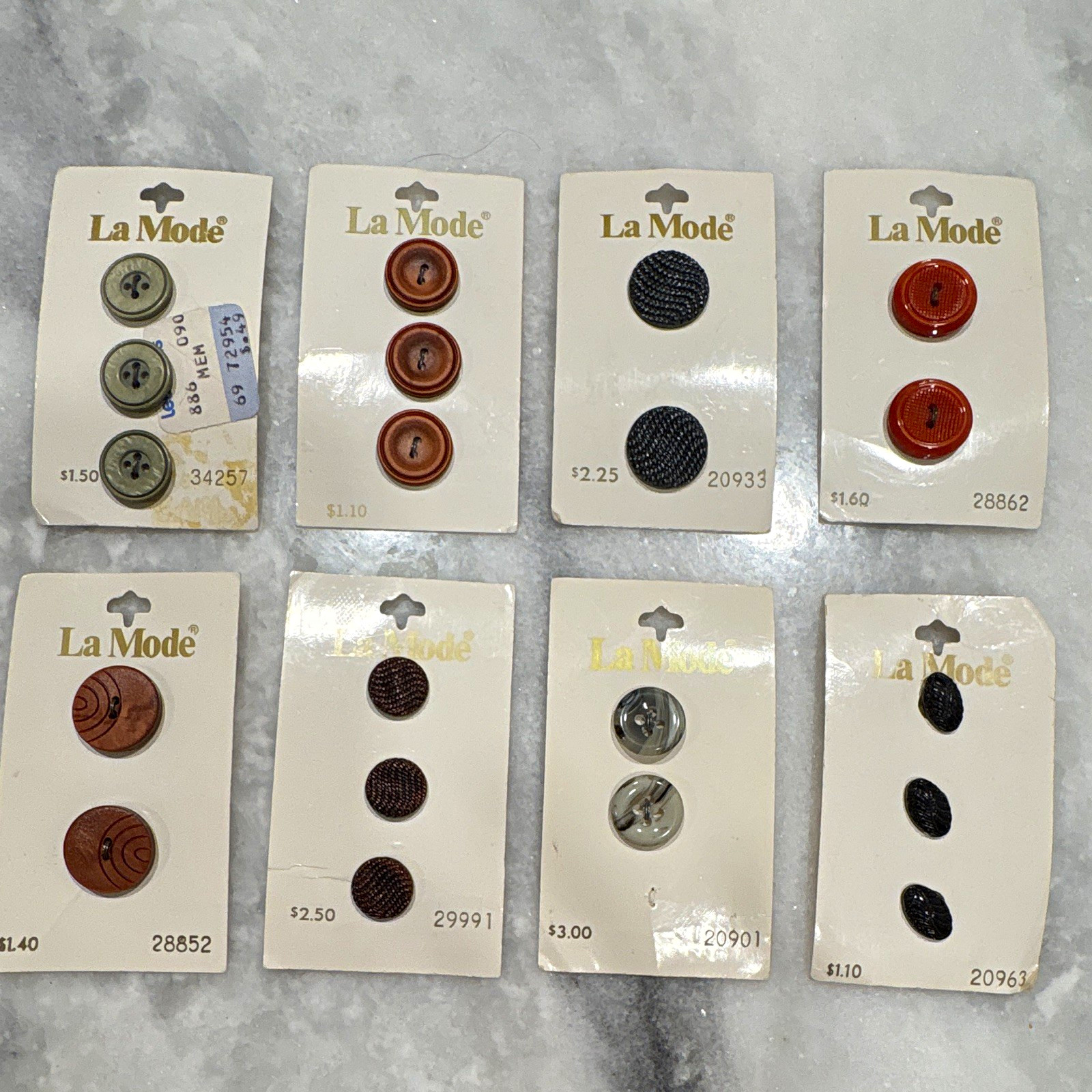 Vintage Lot of Original La Mode Italian Plastic Sewing Buttons, 8 Cards (Lot 1) Vintage Lot of Original La Mode Italian Plastic Sewing Buttons, 8 Cards (Lot 1)