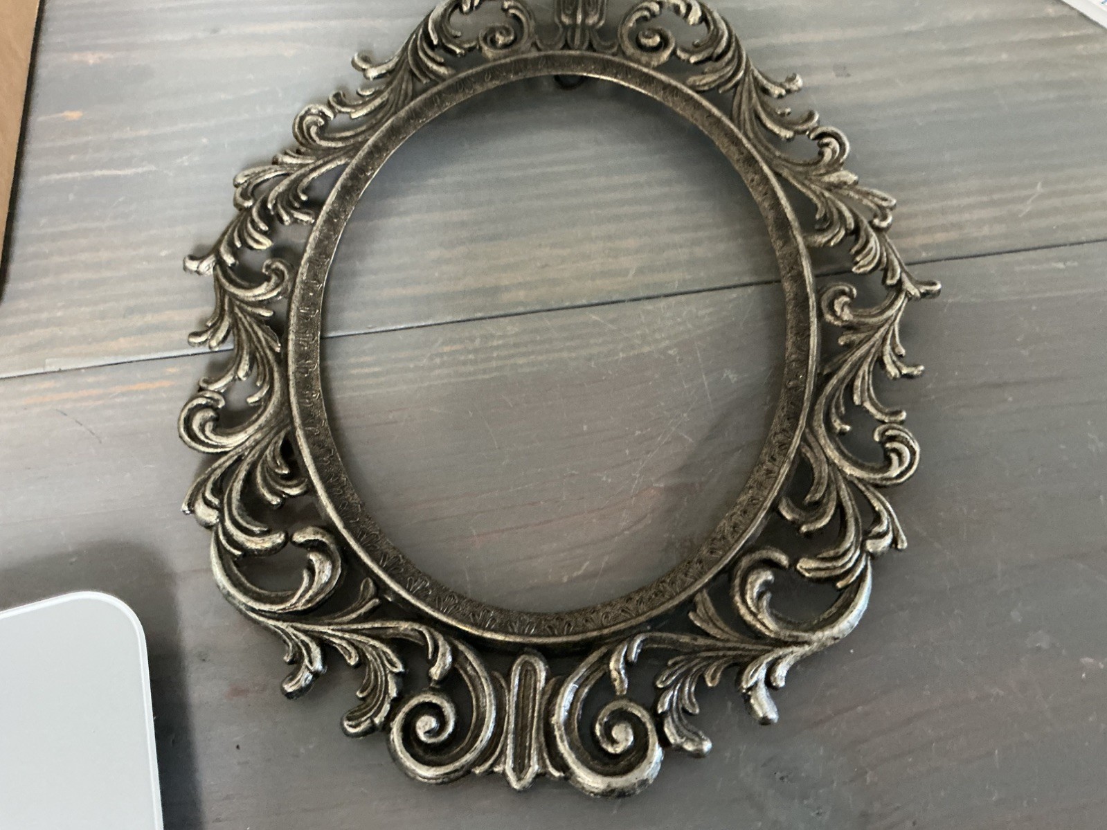 Vintage Ornate Cast Brass Oval Picture Frame 10x13 Italian (g) Vintage Ornate Cast Brass Oval Picture Frame 10x13 Italian (g)