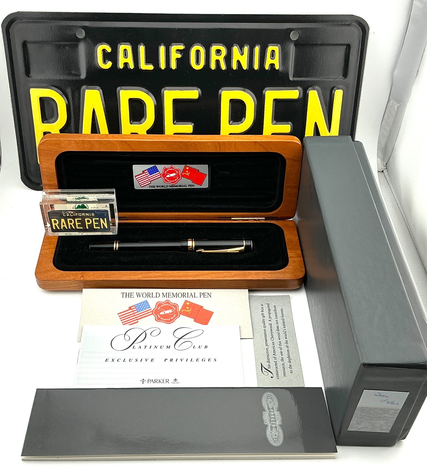 Parker Duofold WORLD MEMORIAL Fountain Pen LE 18K M nib NEW Year 1991