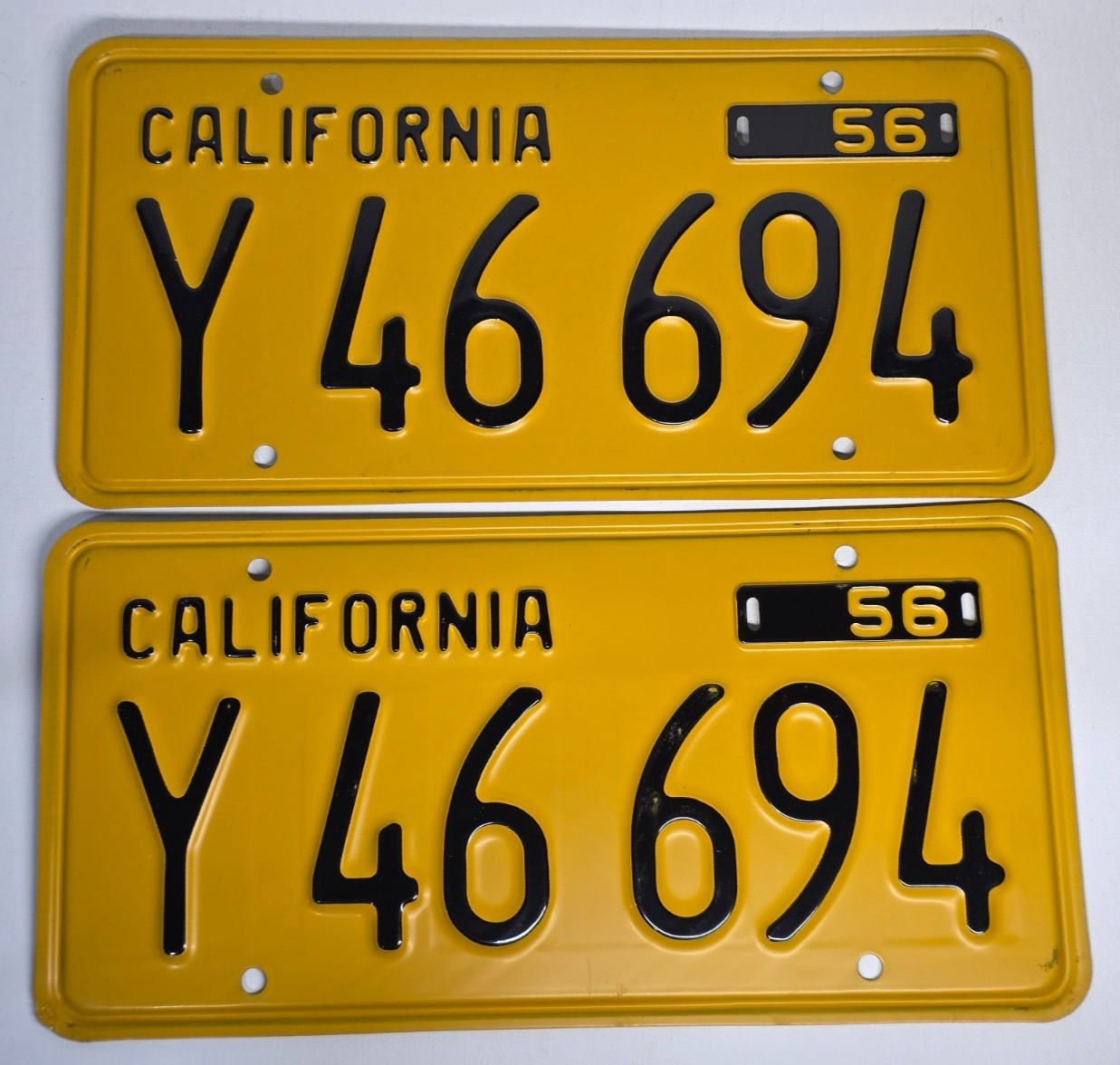 1956 CALIFORNIA License Plate Pair Y 46 694 - Looks New, Never Used 1956 CALIFORNIA License Plate Pair Y 46 694 - Looks New, Never Used