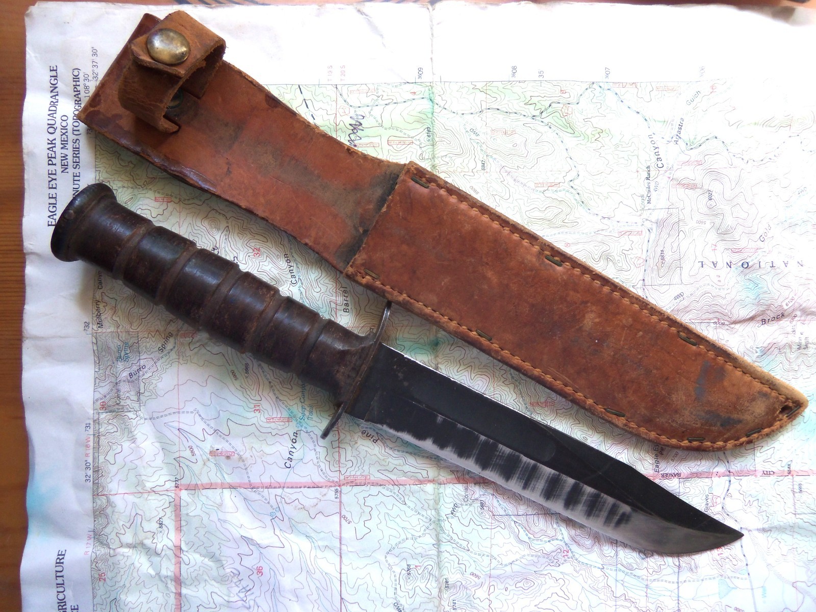 Early Camillus WWII WW2 Fighting Knife USMC / Sheath