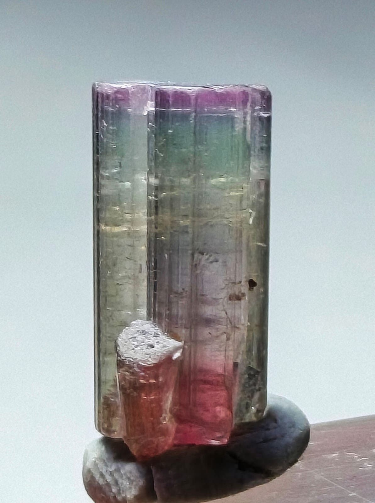 Naturel Top Quality Bi Color Watermelon Tourmaline Crystal From Afg Naturel Top Quality Bi Color Watermelon Tourmaline Crystal From Afg