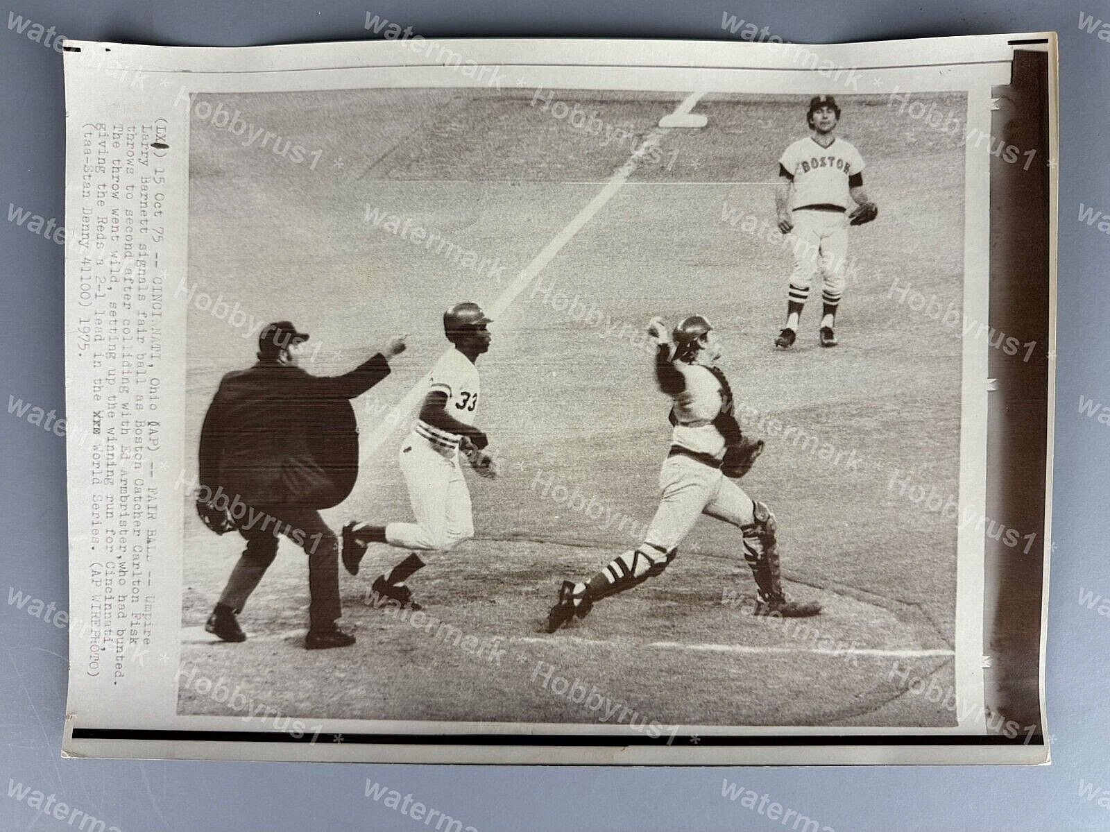 Carlton Fisk BOSTON RED SOX vs REDS 1975 World Series Original Press Wire Photo