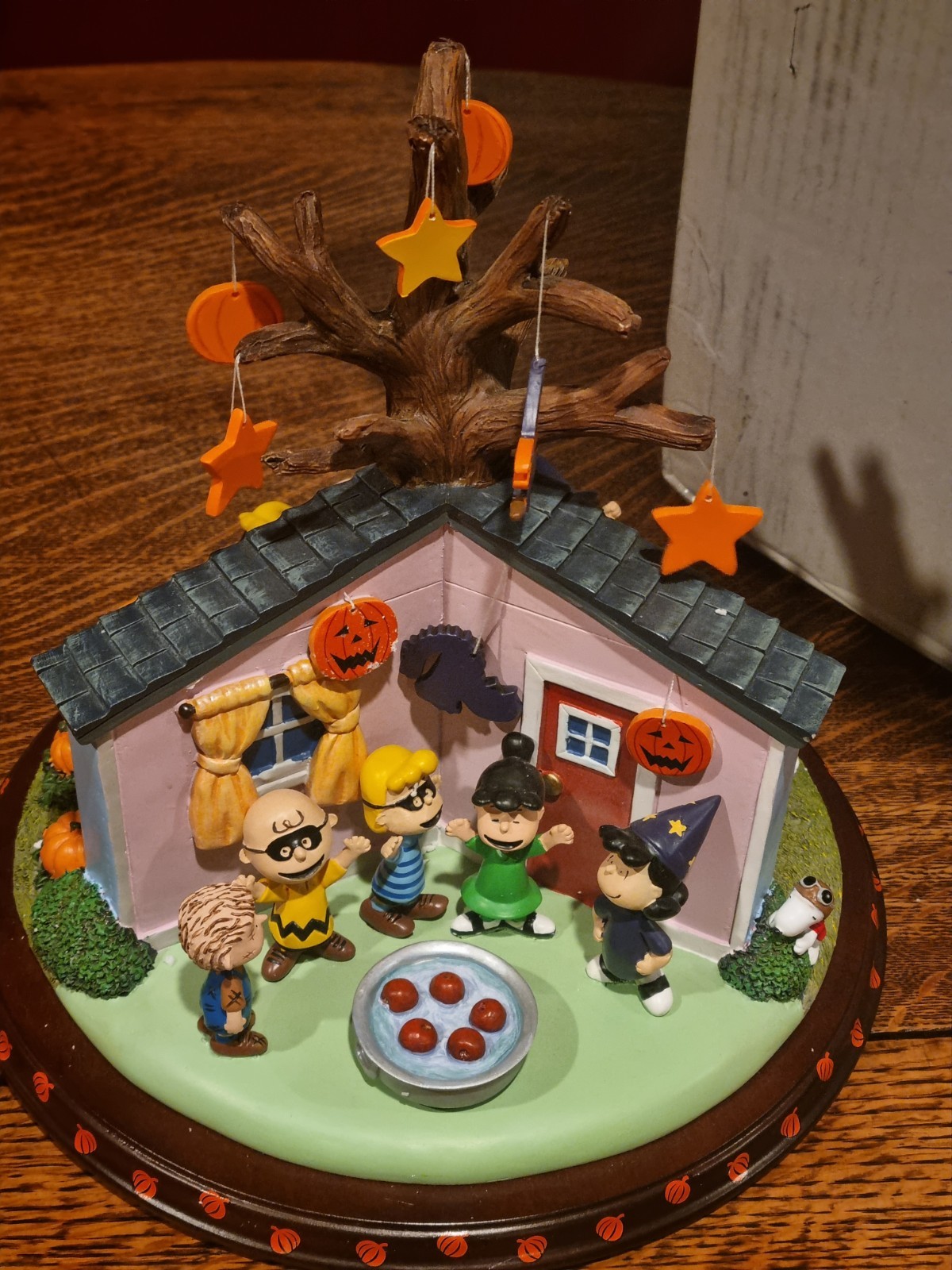 Peanuts Pumpkin Halloween Danbury Mint Lazy Susan, Rare, W Box Excellent Peanuts Pumpkin Halloween Danbury Mint Lazy Susan, Rare, W Box Excellent