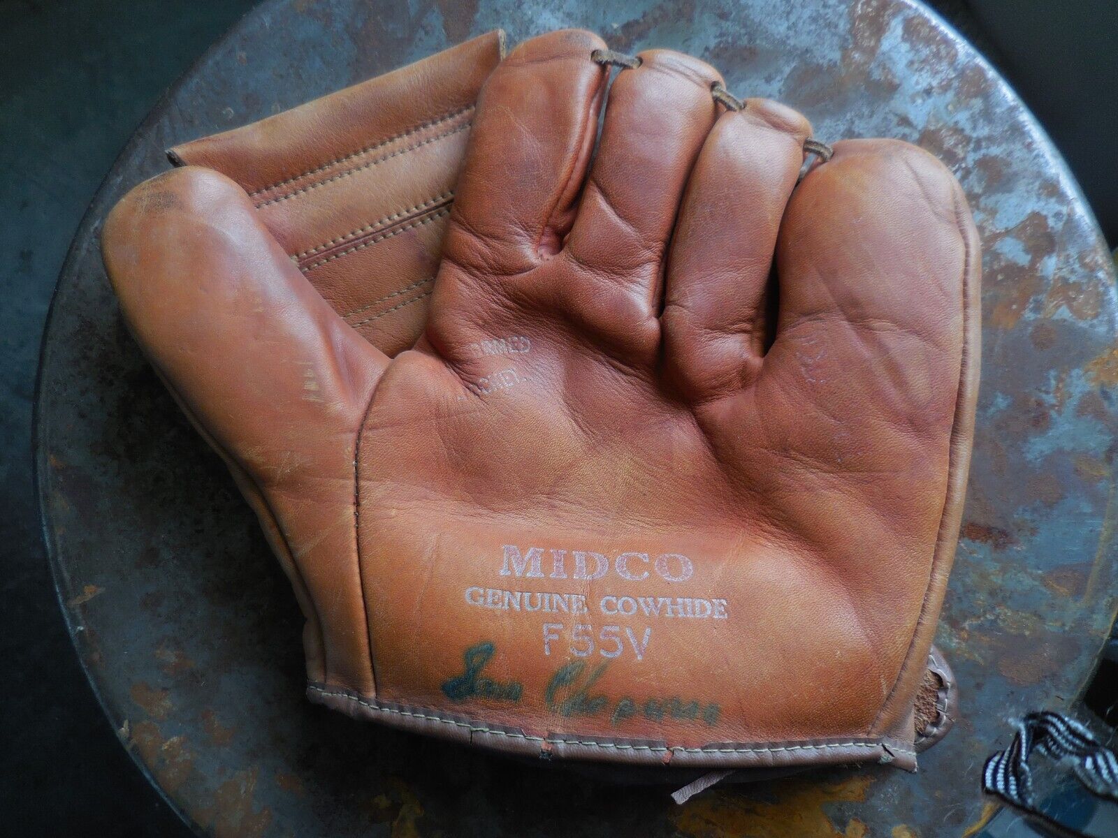 Autographed Glove Sale  Sam Chapman signed Midco F55V, A's Star, Vintage, Nice