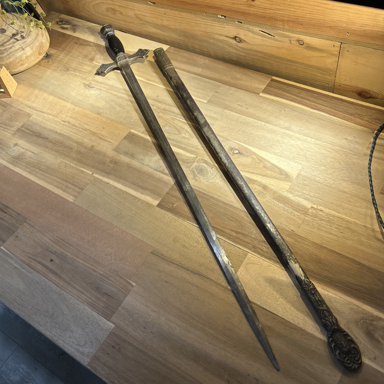 Late 1800s First Generation “Knights Of Columbus “”Flying Eagle” Pommel Sword Late 1800s First Generation “Knights Of Columbus “”Flying Eagle” Pommel Sword