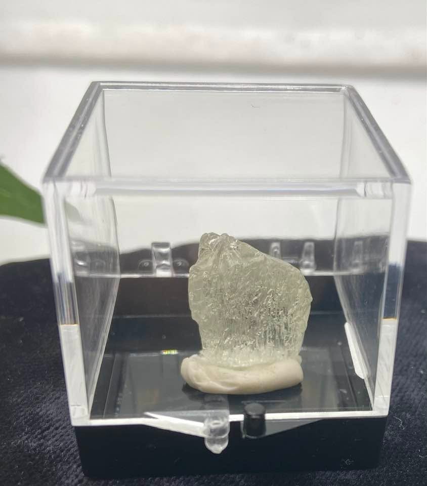 Etched Hiddenite North Carolina, Extremely Rare, 19.5 carats Etched Hiddenite North Carolina, Extremely Rare, 19.5 carats