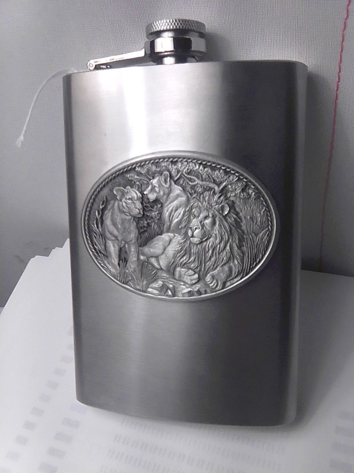 HERITAGE METALWORKS 8oz Pewter Lion Flask Made in USA HERITAGE METALWORKS 8oz Pewter Lion Flask Made in USA