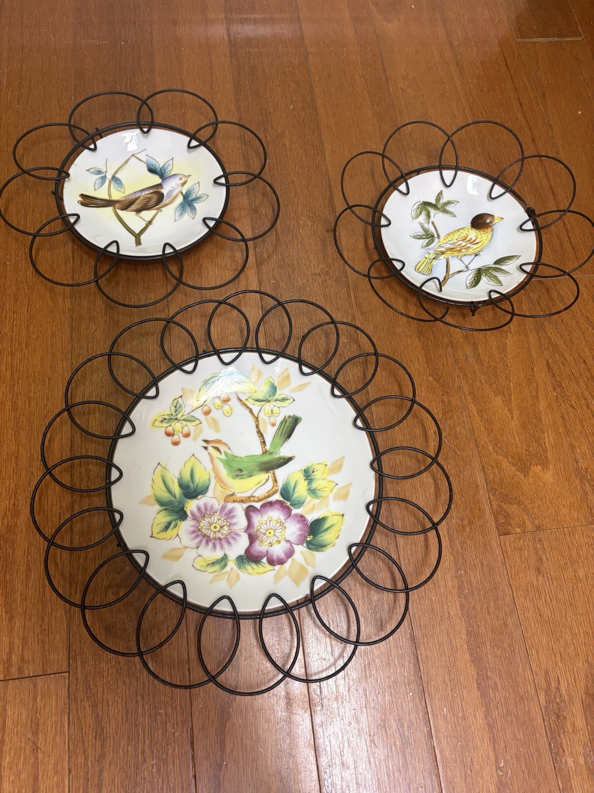 Vintage Hand Painted Plates Birds Wall Hanging Vintage Hand Painted Plates Birds Wall Hanging