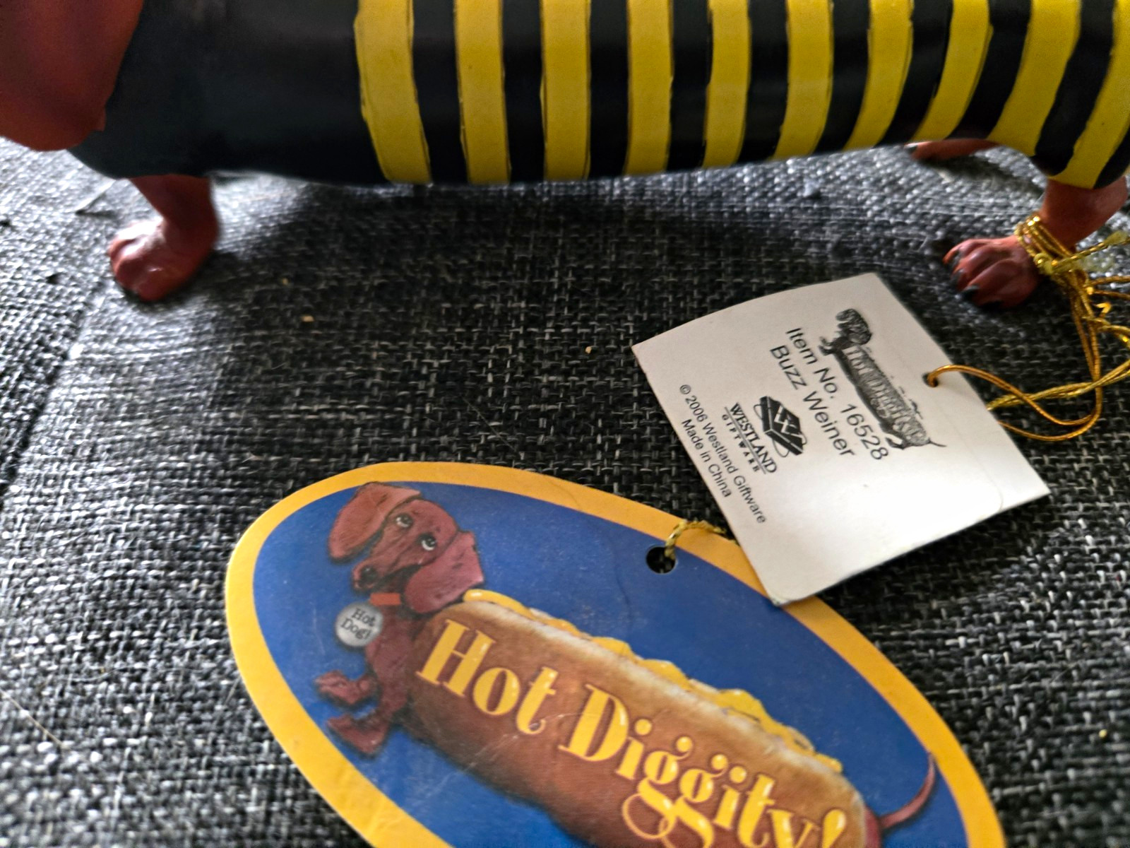 Westland Hot Diggity Dog (Buzz Bee) Dachshund 16528 Westland Hot Diggity Dog (Buzz Bee) Dachshund 16528
