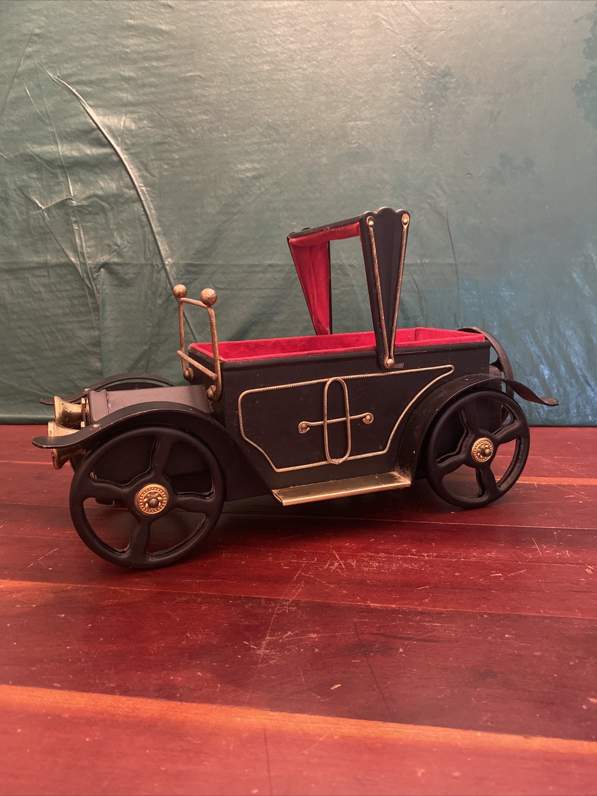 Antique Vintage Car Liquor Decanter Caddy Music Box Plays Antique Vintage Car Liquor Decanter Caddy Music Box Plays