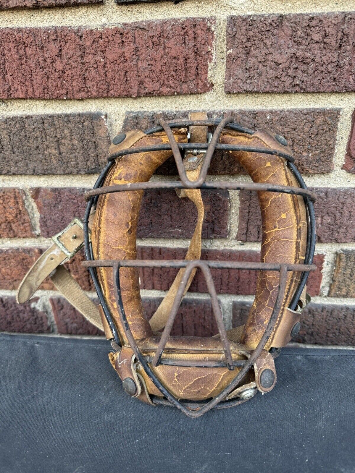 1940 Vintage antique old baseball catchers mask Leather Pad