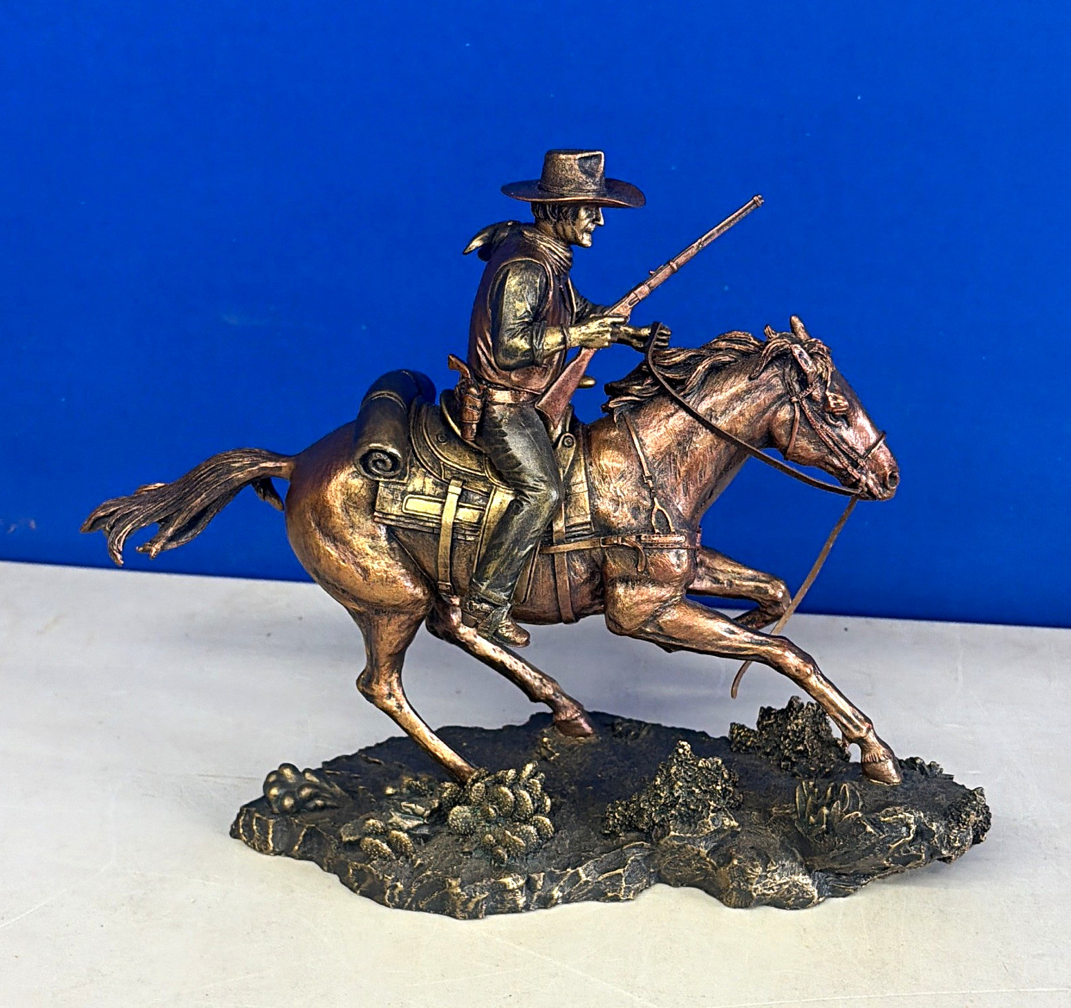Knowles Galloping Thunder John Wayne Tall in the Saddle Western Figurine Knowles Galloping Thunder John Wayne Tall in the Saddle Western Figurine