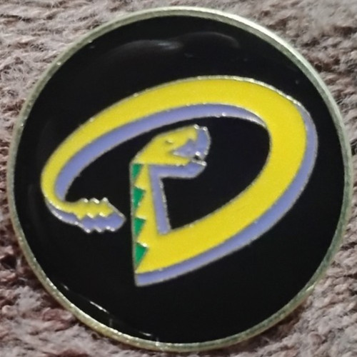 MLB PIN - metal enamel set lapel lot brooch major league baseball mlb team pins MLB PIN - metal enamel set lapel lot brooch major league baseball mlb team pins
