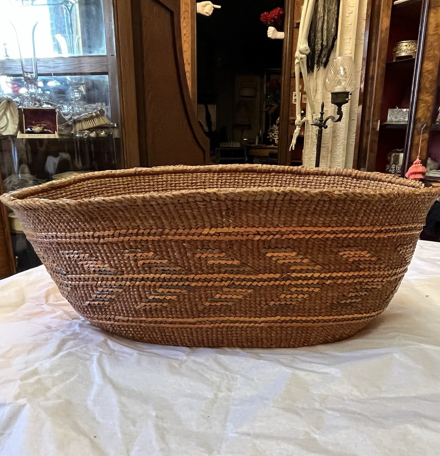 Antique Tsimshian Native Fine Hand Woven Basket Cedar Bark Decoritive Antique Tsimshian Native Fine Hand Woven Basket Cedar Bark Decoritive