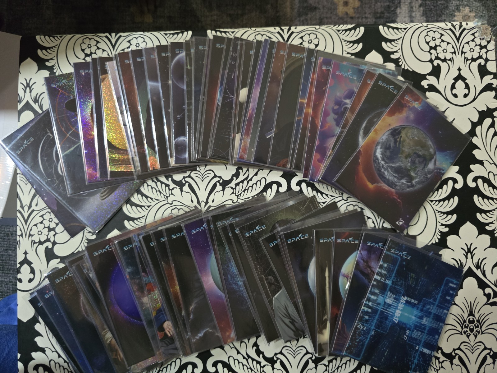 2025 Cardsmiths Space - 70 Crystal Sparkle Cards, Only 10 Short Of Full Set 2025 Cardsmiths Space - 70 Crystal Sparkle Cards, Only 10 Short Of Full Set