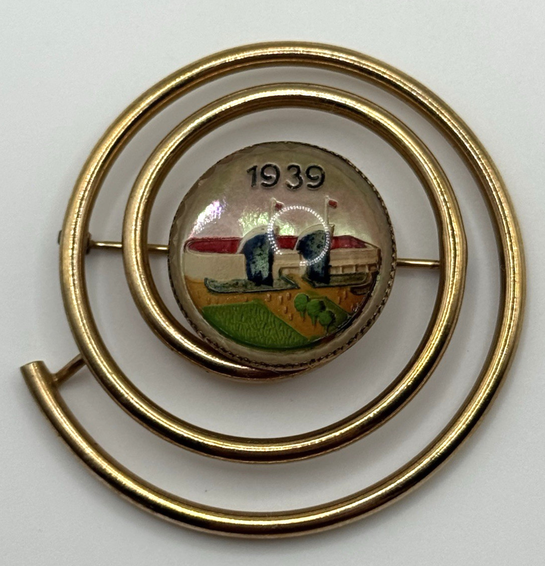 Vintage 1939 New York Worlds Fair NYWF Maritime Building Reverse Painted Brooch Vintage 1939 New York Worlds Fair NYWF Maritime Building Reverse Painted Brooch