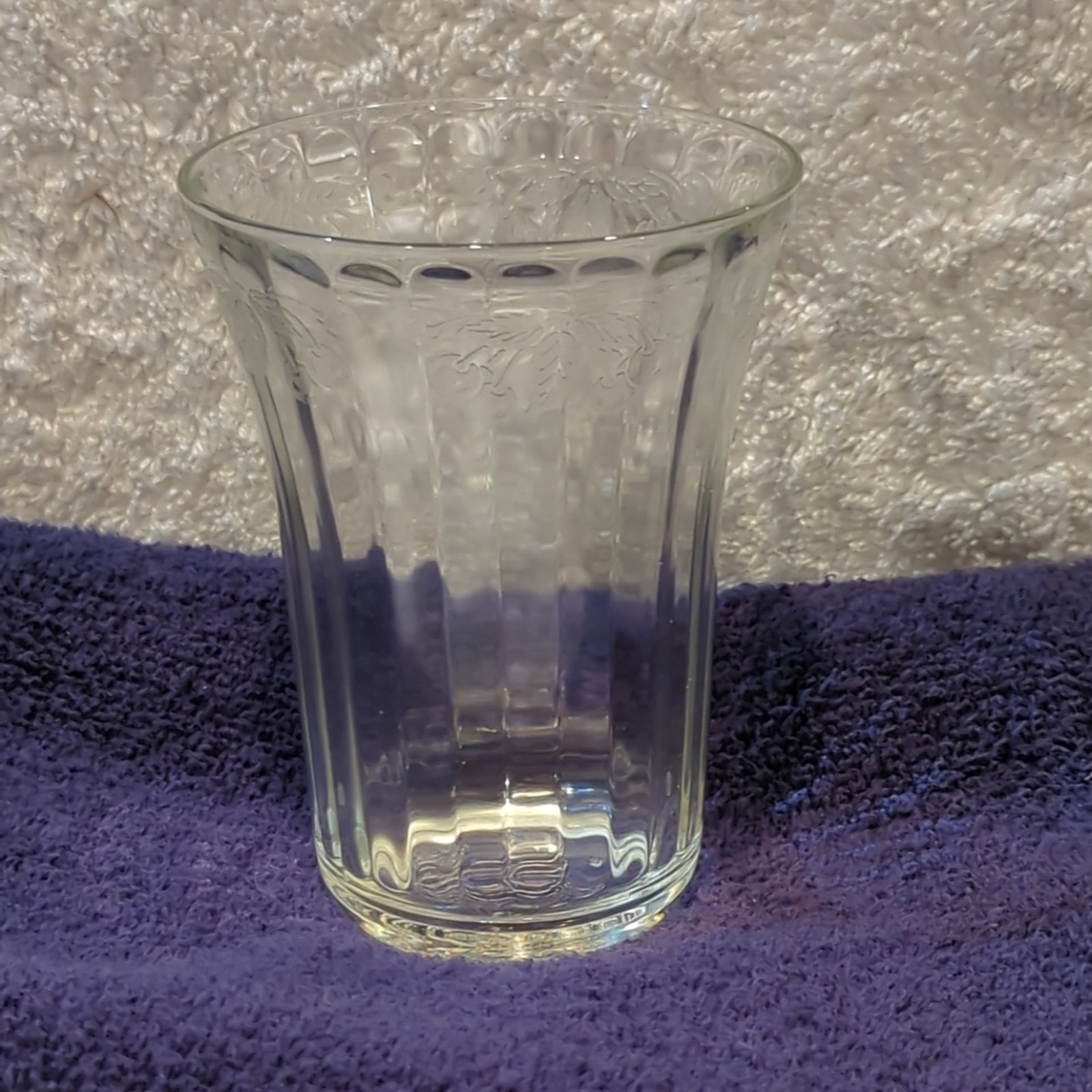 Vintage Cherry Etched 9oz Tumbler Juice Glass Clear Vertical Lines Vintage Cherry Etched 9oz Tumbler Juice Glass Clear Vertical Lines