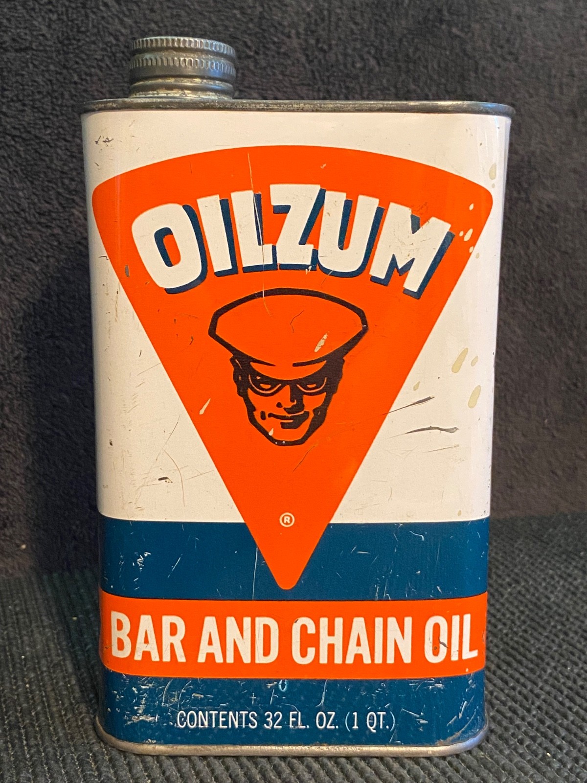 Vintage c. 1950\'s OILZUM Bar and Chain Oil tin metal Can - chainsaw display MUST Vintage c. 1950\'s OILZUM Bar and Chain Oil tin metal Can - chainsaw display MUST