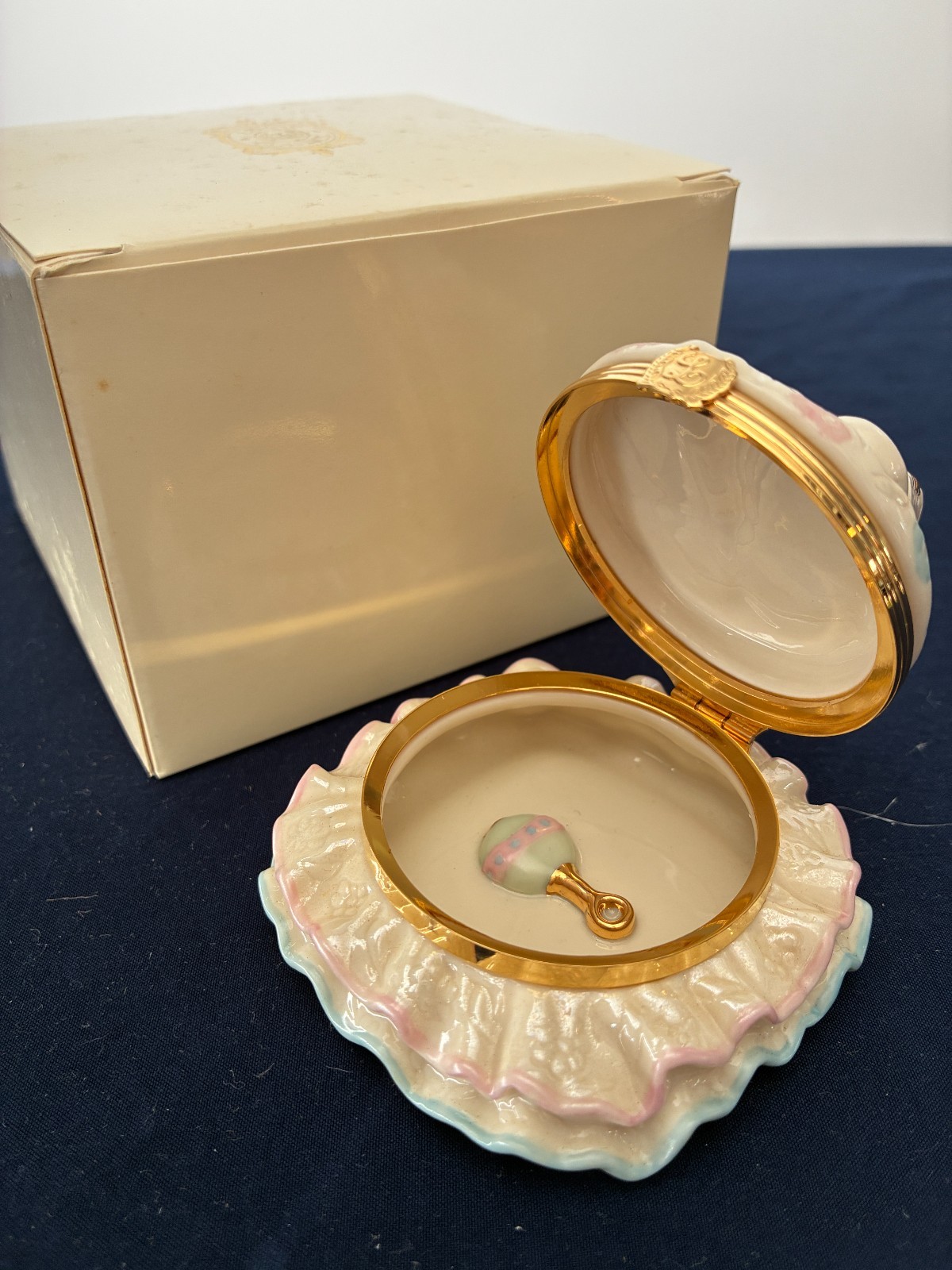 LENOX SWEET BEGINNINGS TREASURE BOX WITH RATTLE AND GOLD BOTTLE CHARM LENOX SWEET BEGINNINGS TREASURE BOX WITH RATTLE AND GOLD BOTTLE CHARM