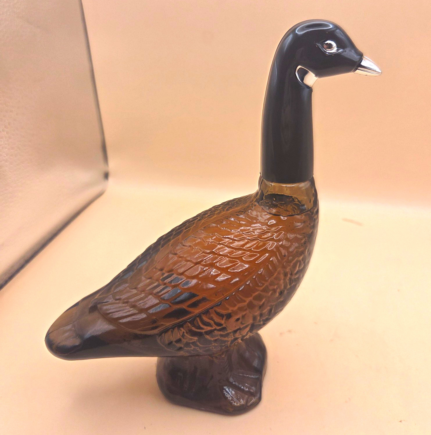 VTG AVON CANADA GOOSE WILD COUNTRY AFTER SHAVE AMBER GLASS BOTTLE FIGURAL DECANT