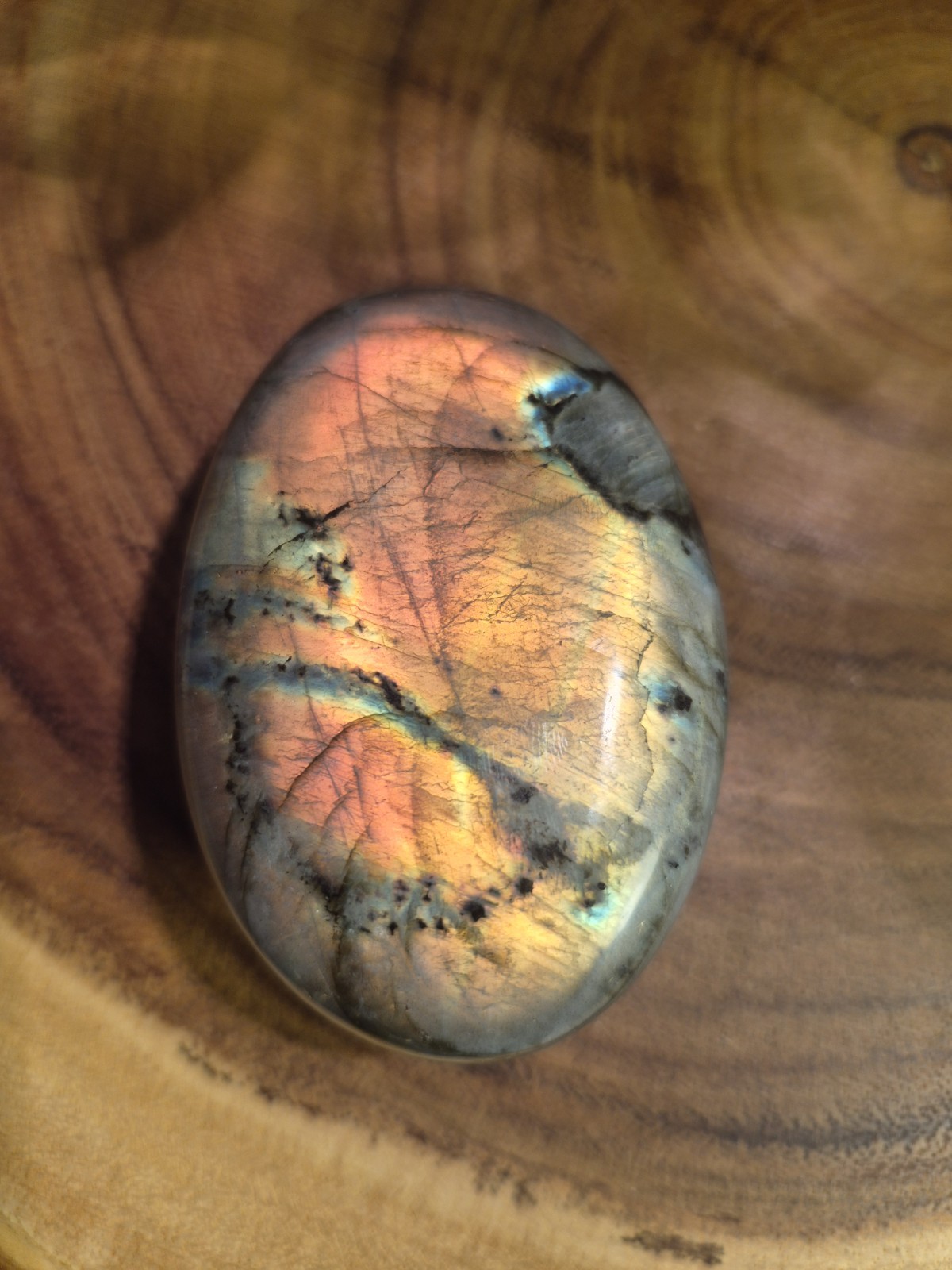 Large Flashy Labradorite Palmstone Large Flashy Labradorite Palmstone