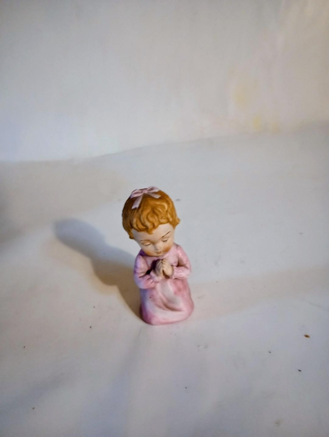 Vintage Young Girl Praying Figurine Brinns Pittsburgh Pa Vintage Young Girl Praying Figurine Brinns Pittsburgh Pa