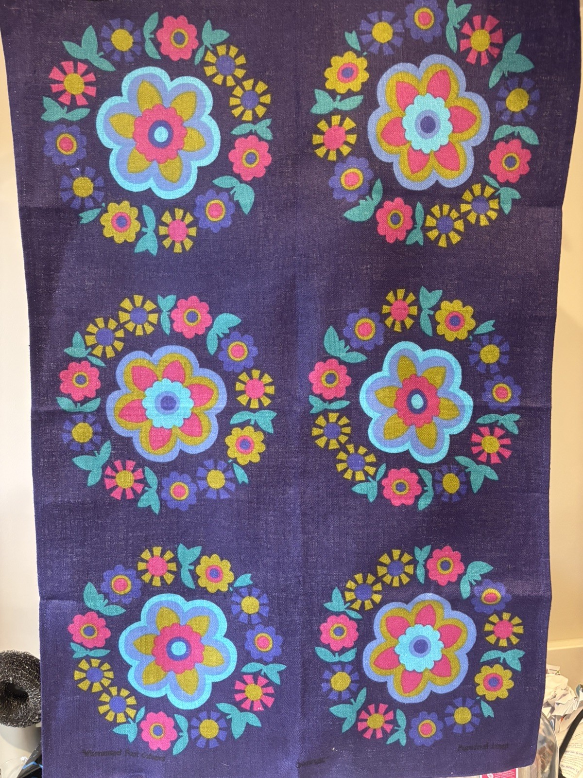 Vintage 1970s Flower Power Pure Irish Linen T-towel Tea Towel Great Condition Vintage 1970s Flower Power Pure Irish Linen T-towel Tea Towel Great Condition