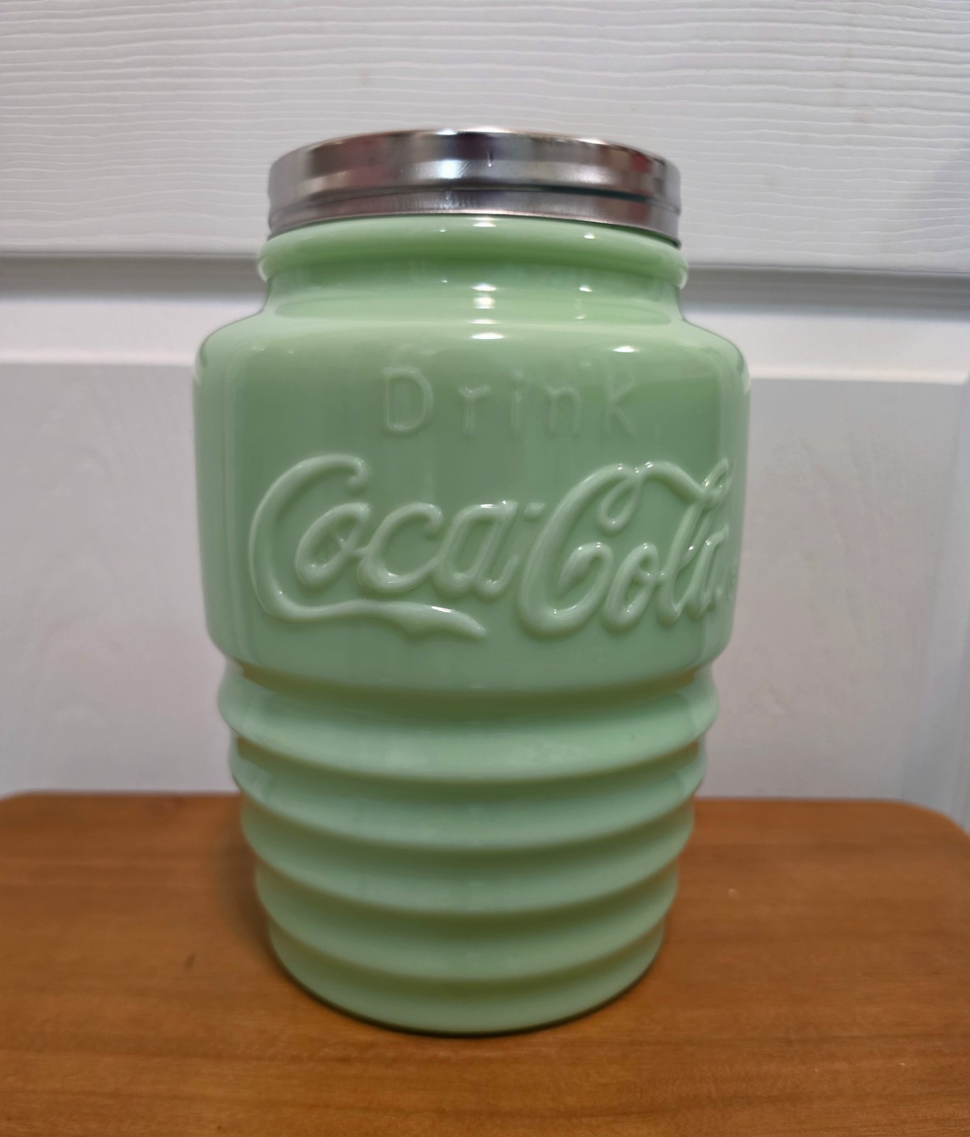 Vintage-style Coca-Cola Jadeite glass cookie jar Without Box Vintage-style Coca-Cola Jadeite glass cookie jar Without Box