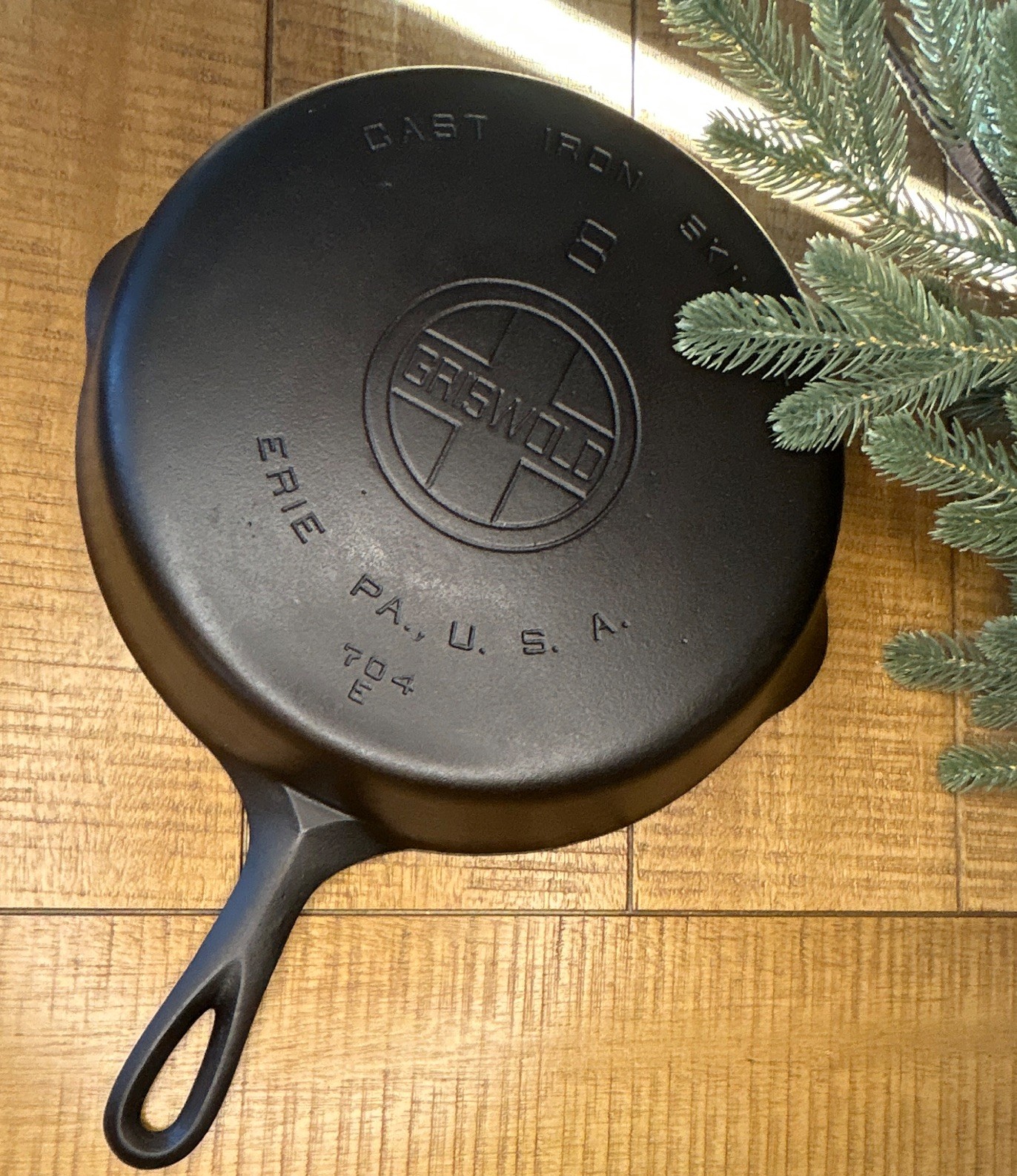 Vintage Griswold Cast Iron Skillet #8 Model 704 Erie PA Vintage Griswold Cast Iron Skillet #8 Model 704 Erie PA