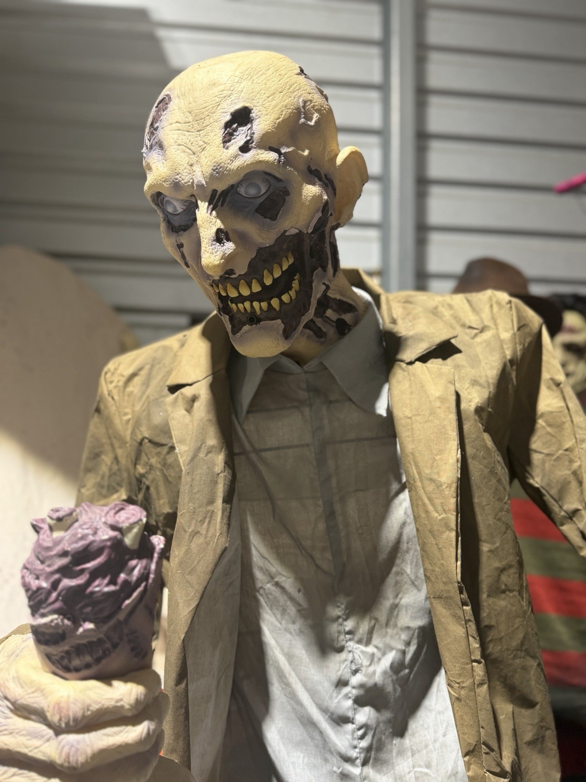 RARE Spirit Halloween Flesh Eating Zombie Lifesize Prop HTF RARE Spirit Halloween Flesh Eating Zombie Lifesize Prop HTF