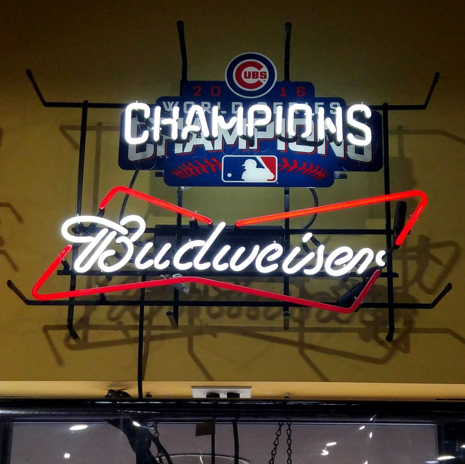 2016 World Series Champions Chicago Cubs Beer 24