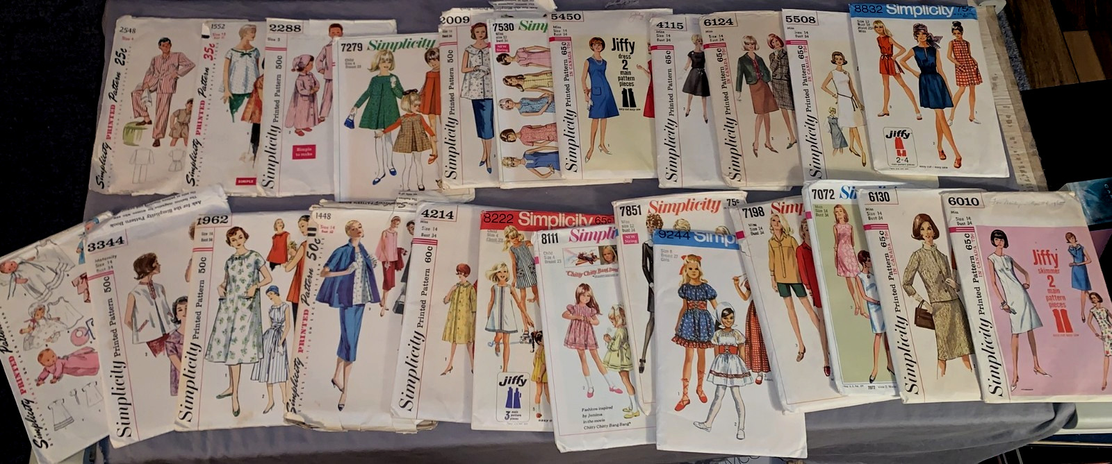 Lot of 24 Simplicity Patterns from the 1960s cut & uncut Lot of 24 Simplicity Patterns from the 1960s cut & uncut