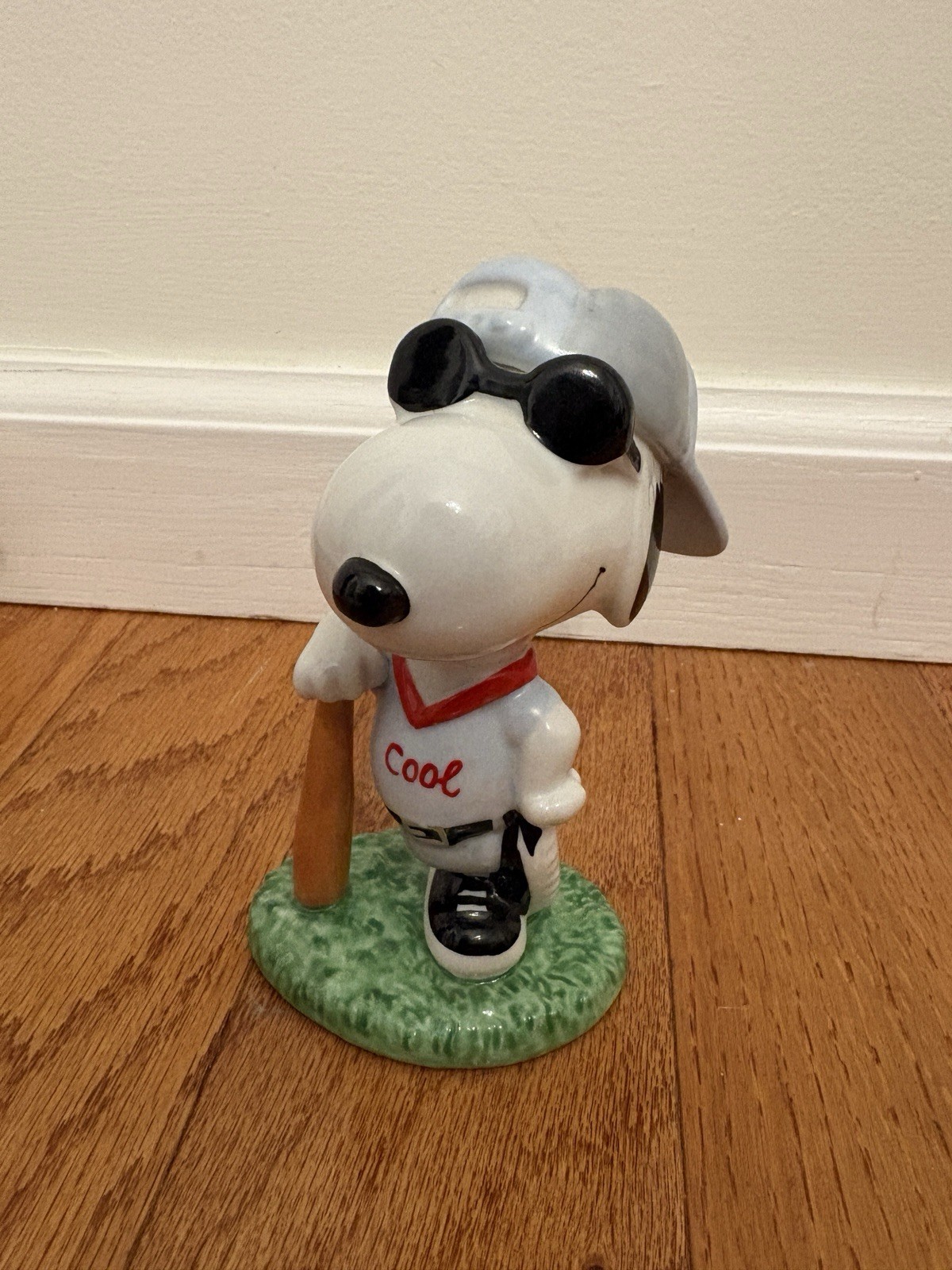 VTG Collectable 1998 Baseball Snoopy, Joe Cool Figurine, 50 Year Peanuts VTG Collectable 1998 Baseball Snoopy, Joe Cool Figurine, 50 Year Peanuts