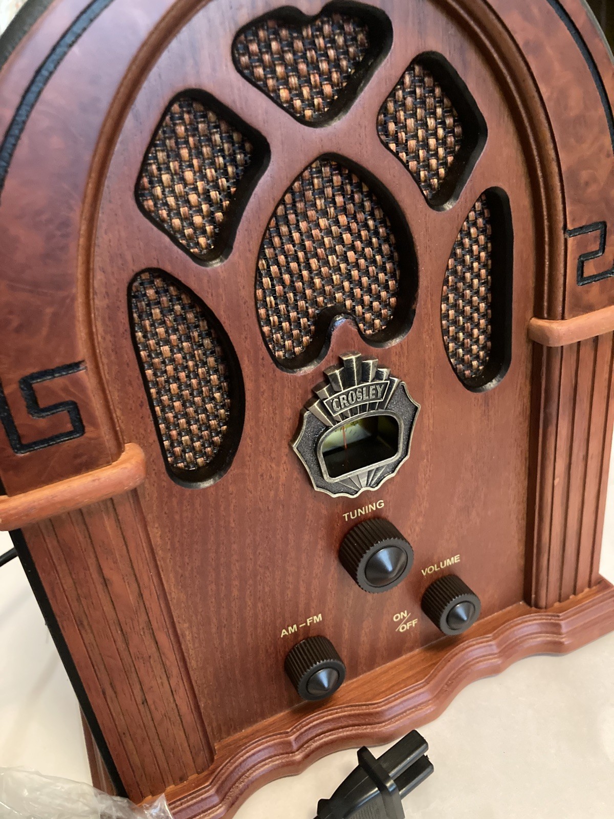 NEW Vintage Cathedral Style Crosley Retro CR31-PA with AM/FM Radio NEW Vintage Cathedral Style Crosley Retro CR31-PA with AM/FM Radio