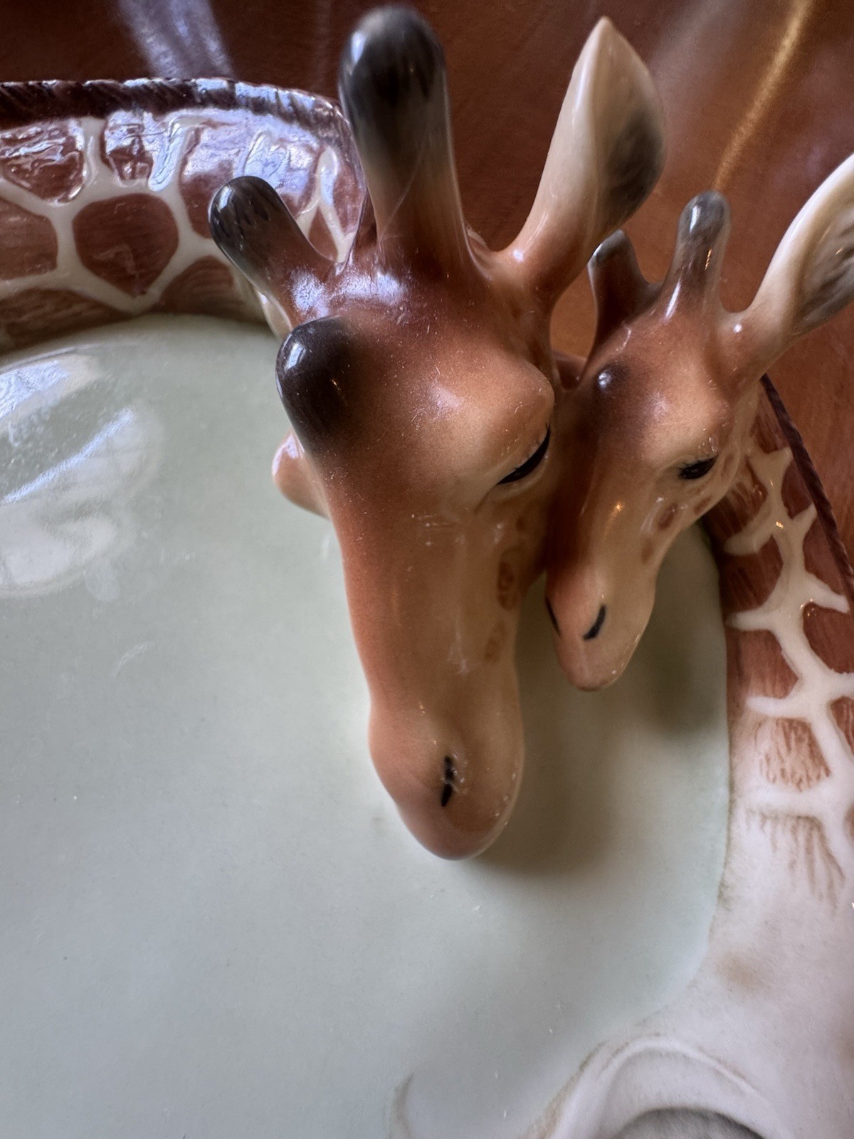 Vintage FRANZ Porcelain Handpainted Giraffe Mother & Baby, Dish #FZ00540 Vintage FRANZ Porcelain Handpainted Giraffe Mother & Baby, Dish #FZ00540