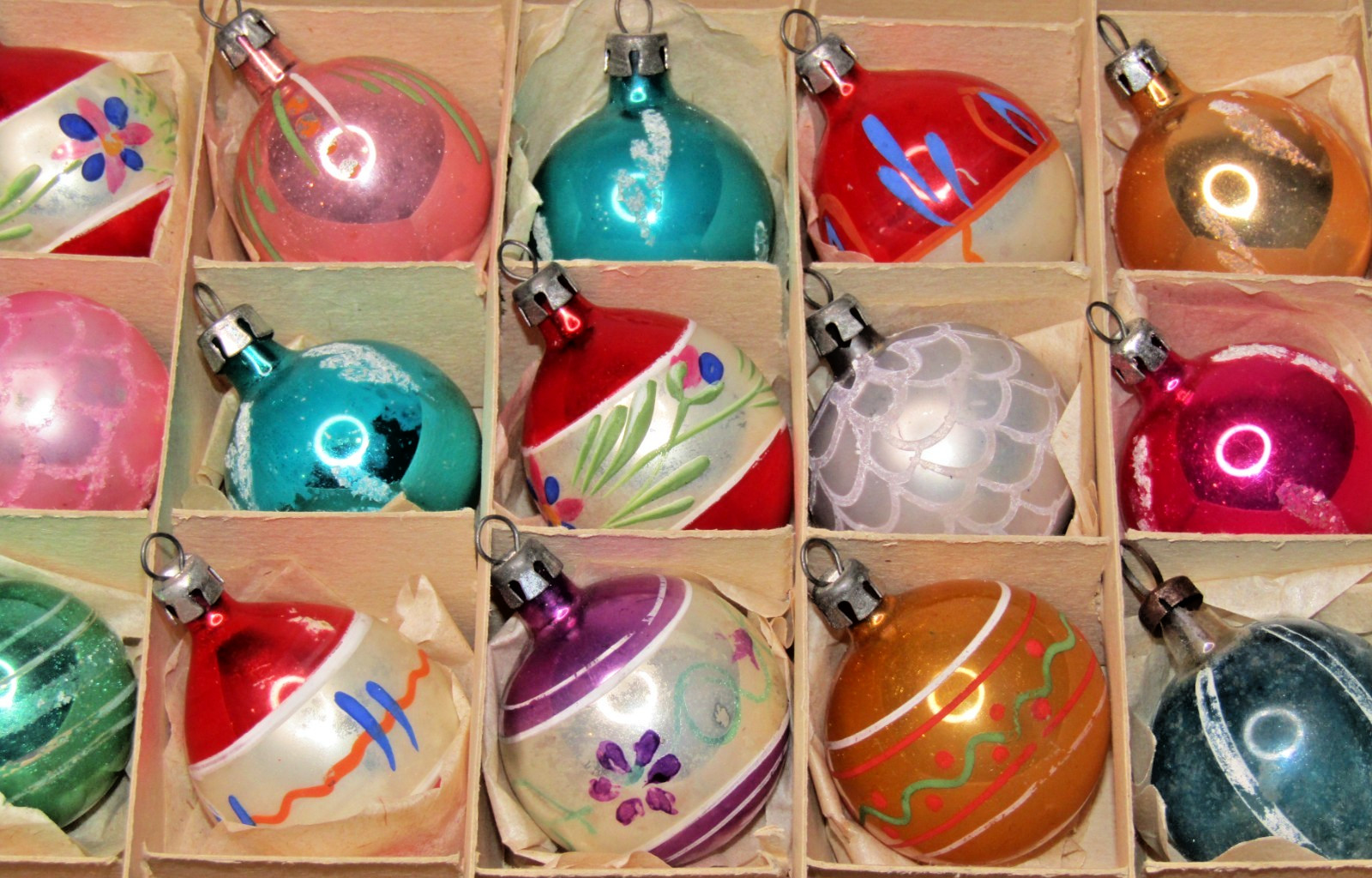 Lot VTG Glass Feather Tree Small Pictured DROP BALL Christmas Ornaments Poland