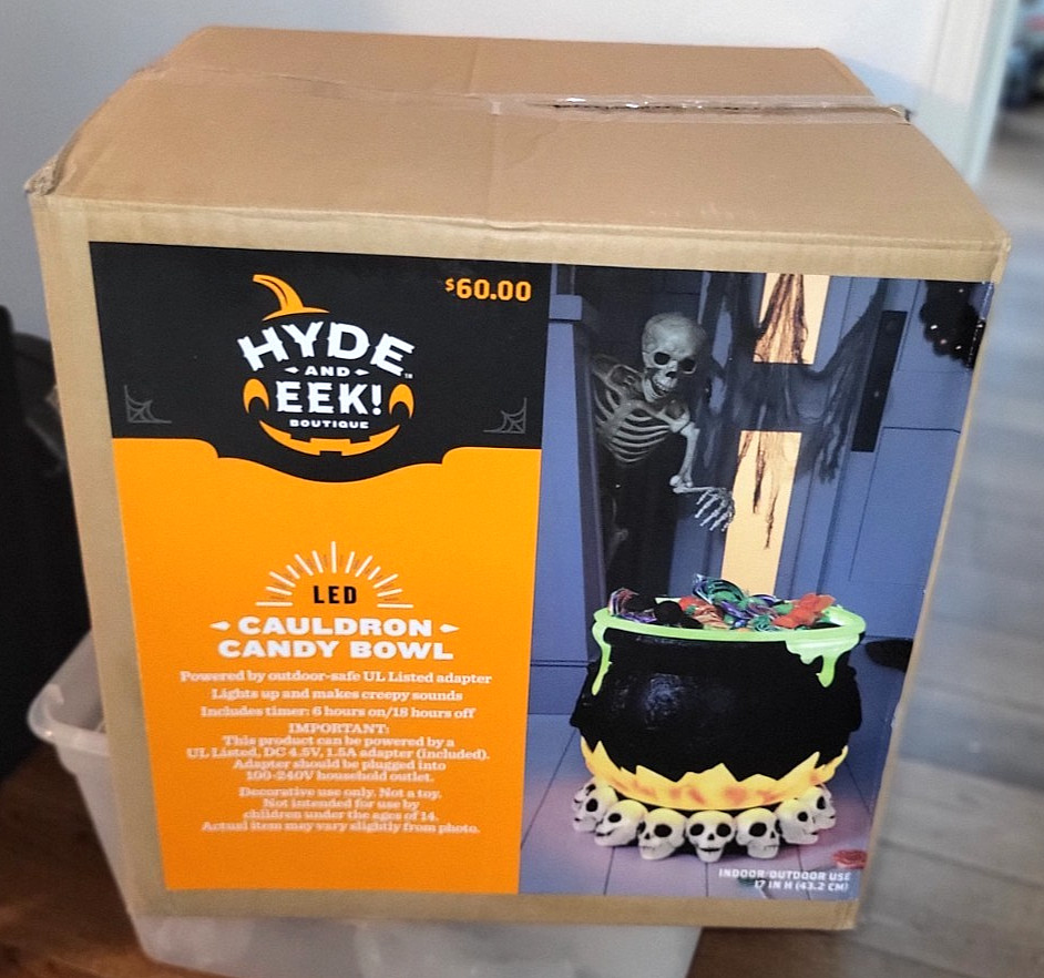 Hyde and Eek Cauldron Candy Bowl In Box 17\ Hyde and Eek Cauldron Candy Bowl In Box 17\