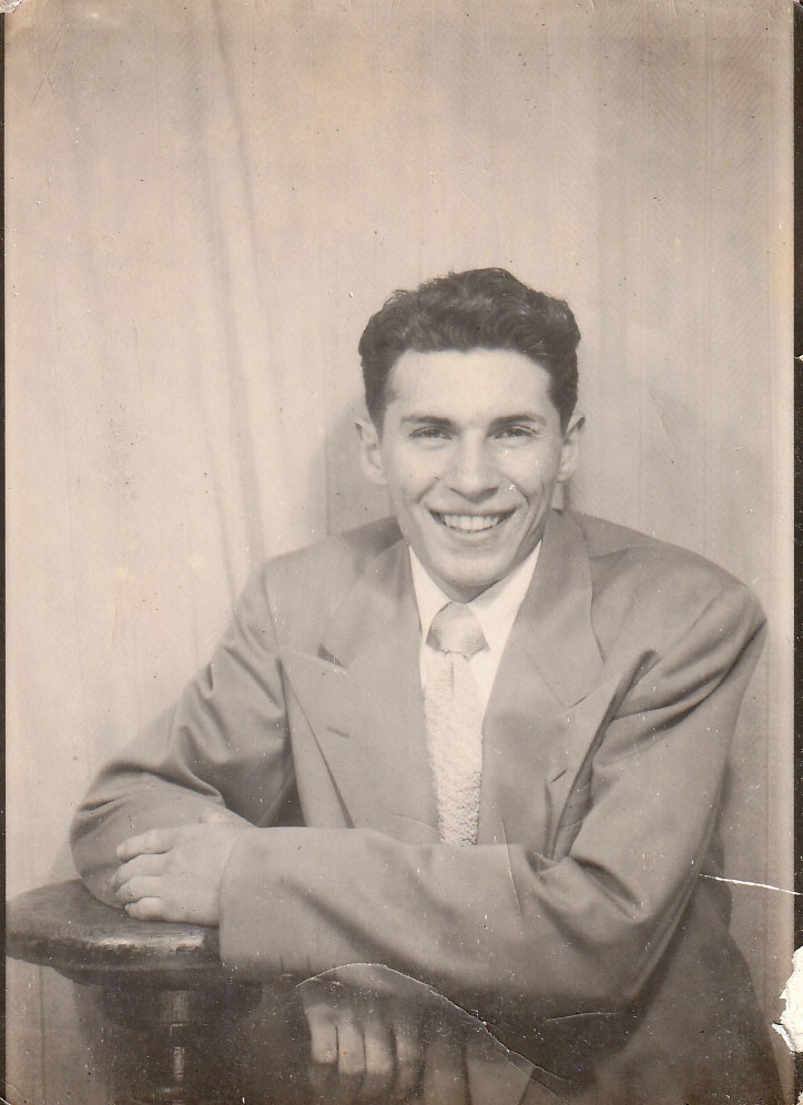 Vintage Photo Booth 1940s Handsome Man Oversized Suit Necktie Fashion American Vintage Photo Booth 1940s Handsome Man Oversized Suit Necktie Fashion American
